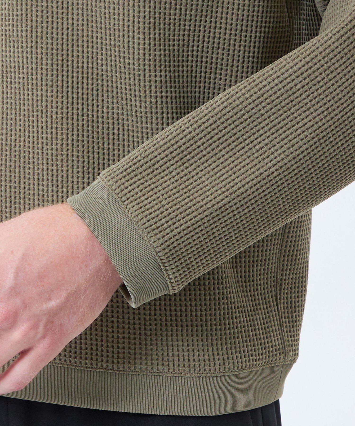 1158-H1P1365376__P,76,