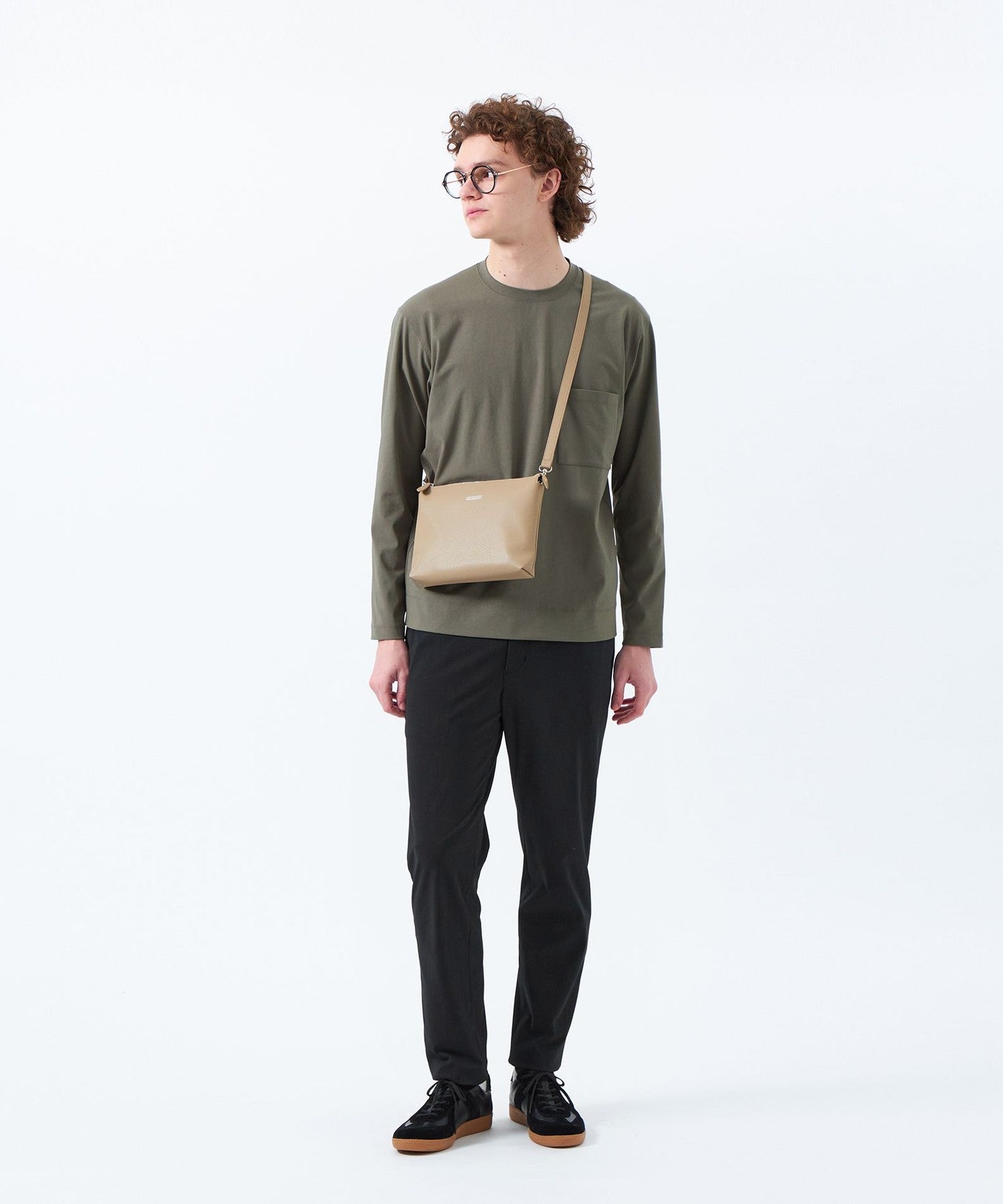 1158-H1P1956873__L,73,