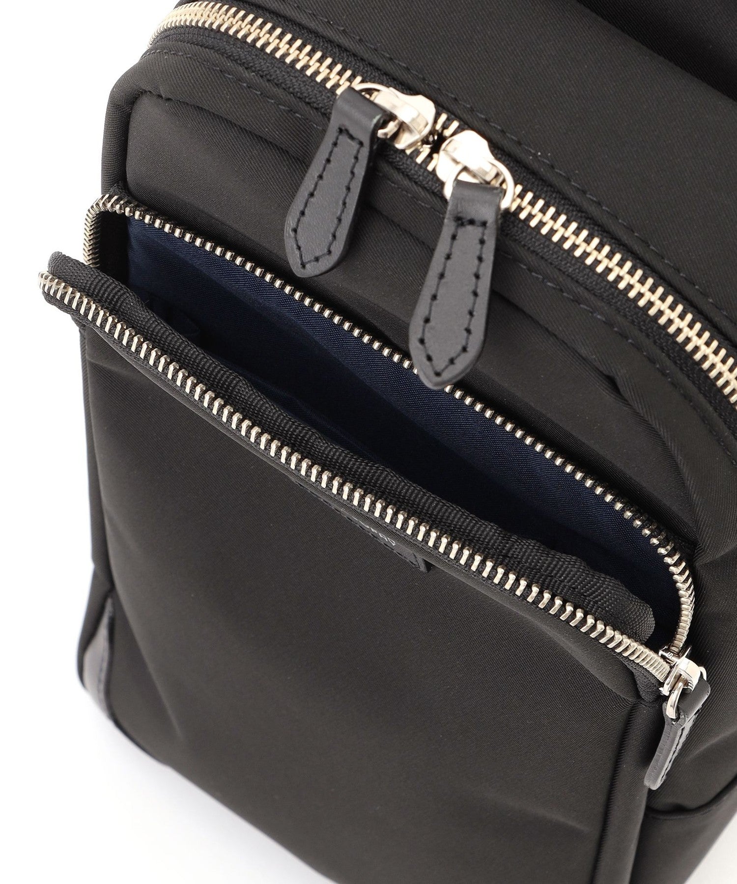 1158-H1Y1868109__L,09,