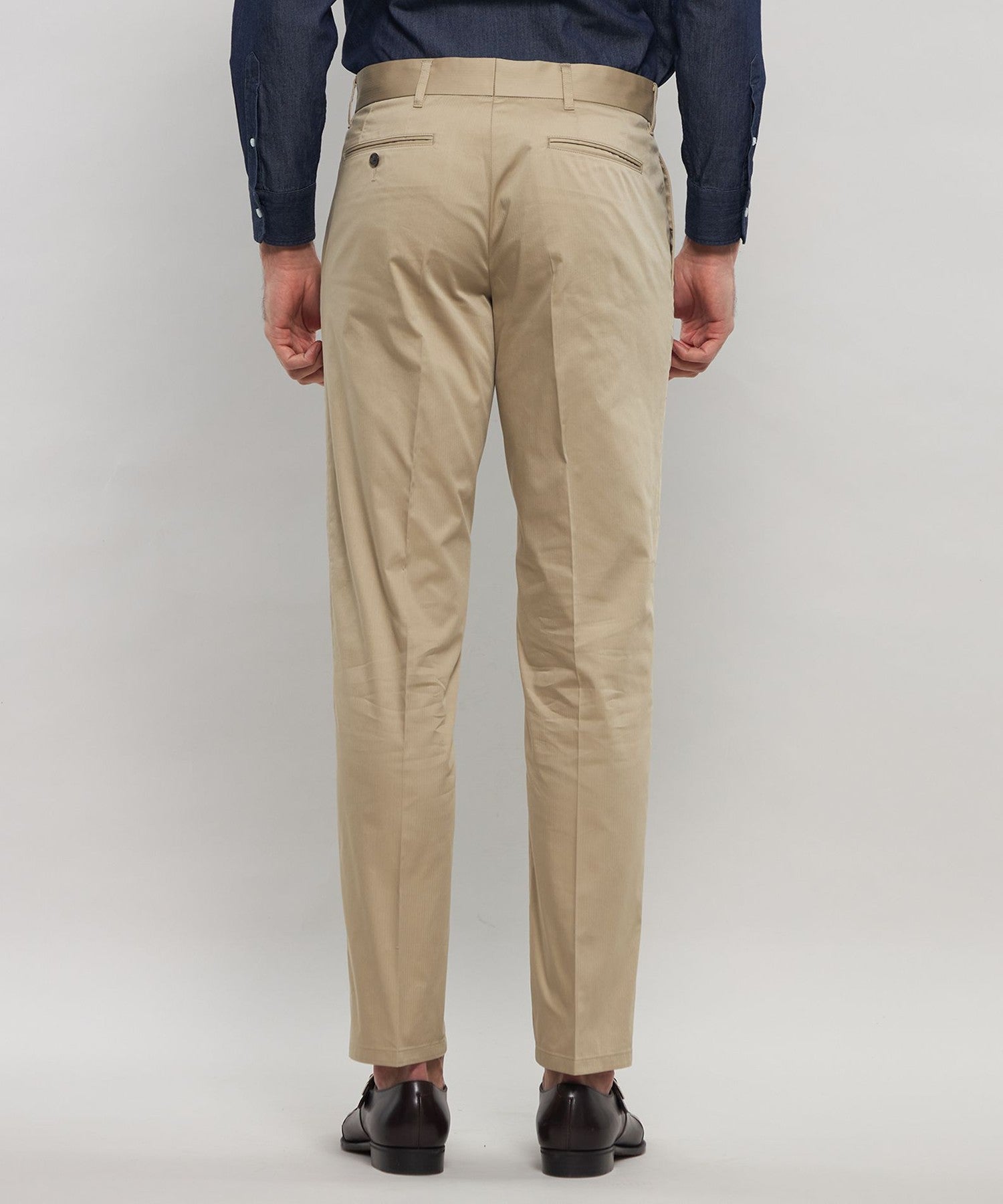 1311-G1R3659243__M,43,