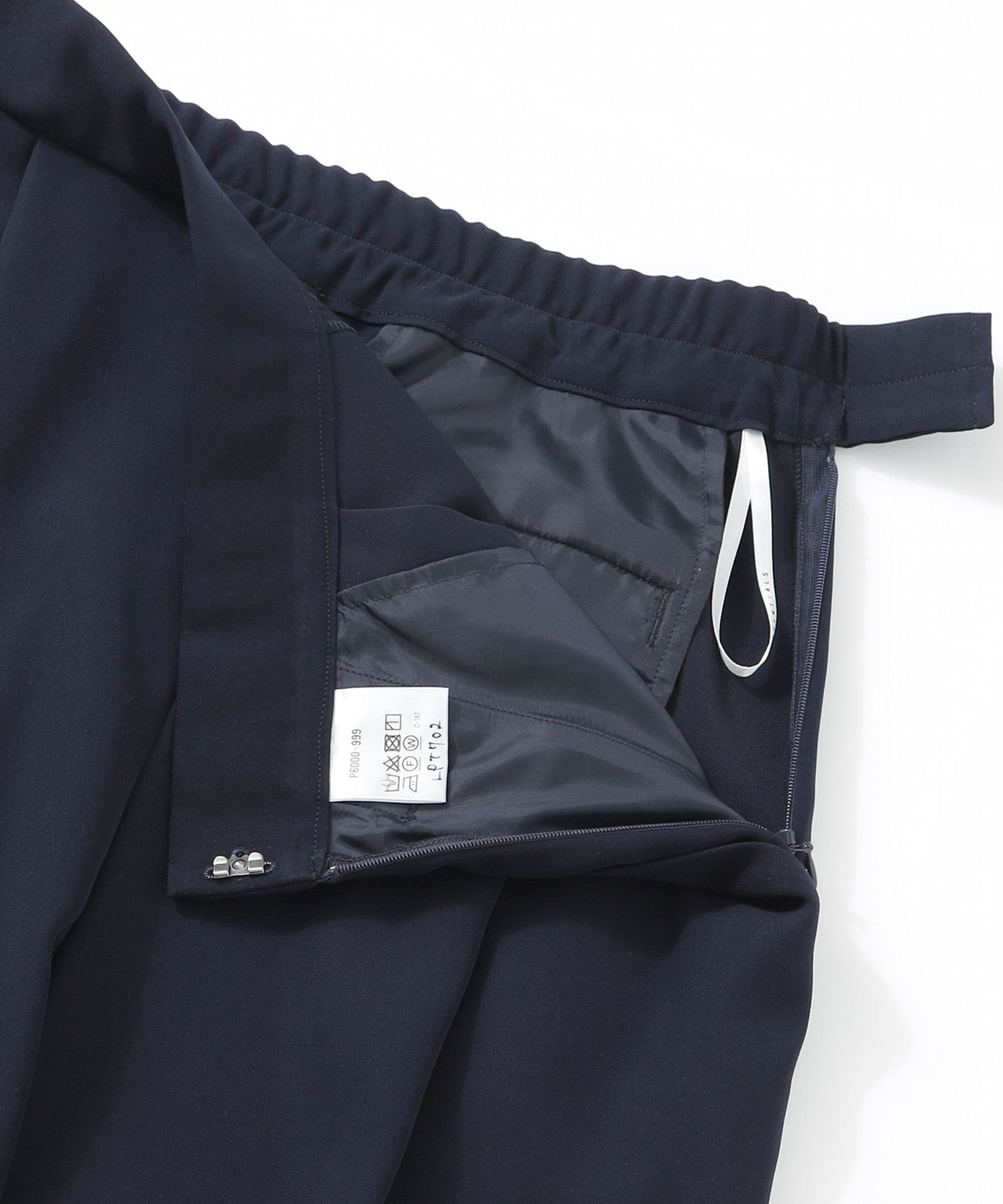 2121-P6R1352829__O,29,