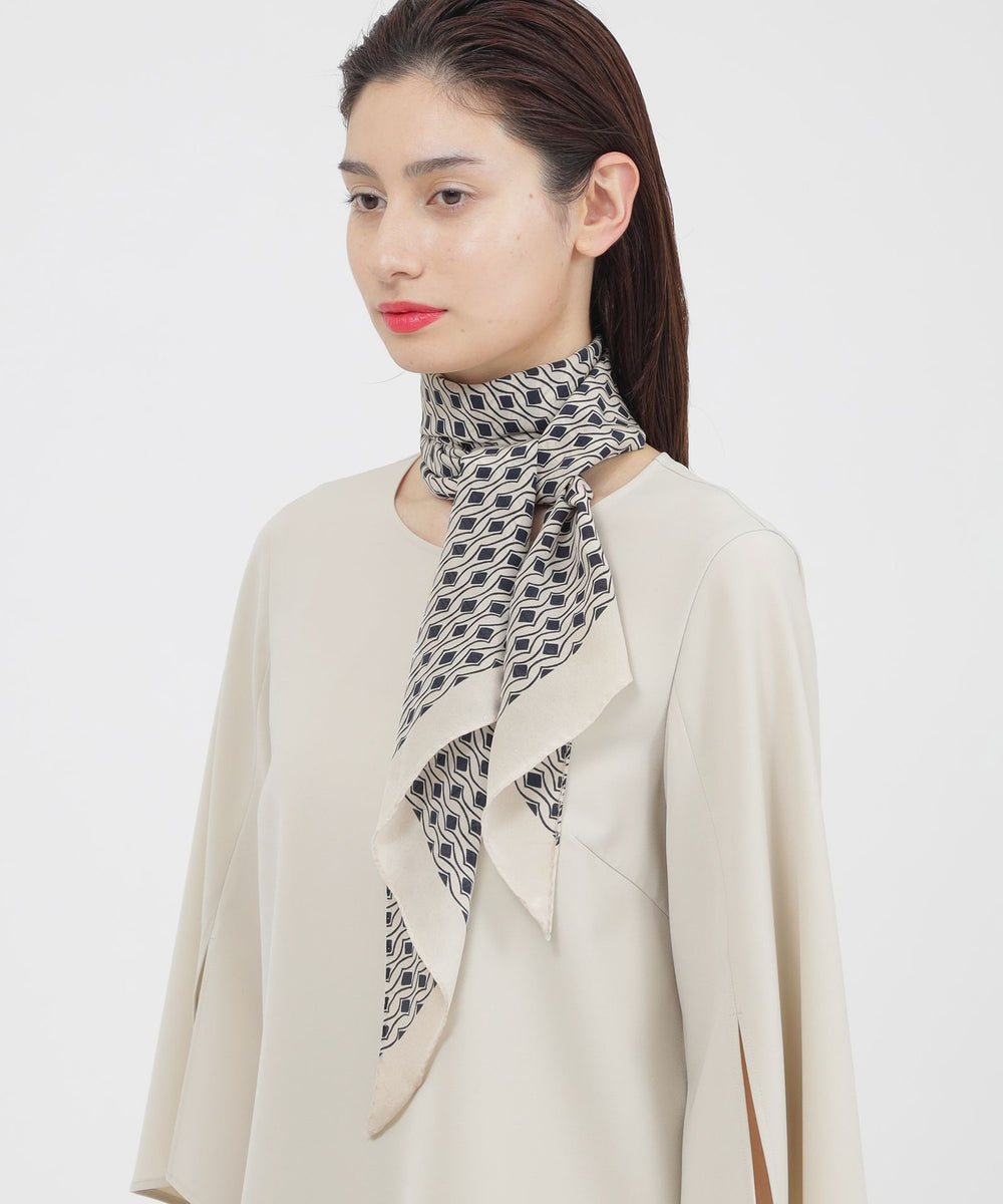 スクエアジオメトリックストール(マフラー・ストール・スカーフ)｜Paul