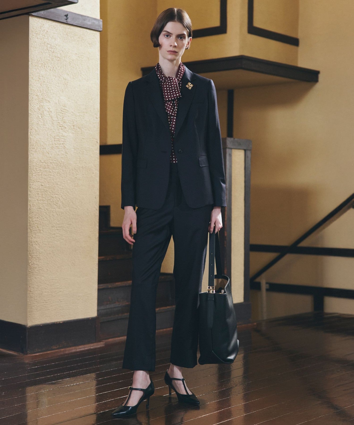 2151-K1E2561928__A,28,