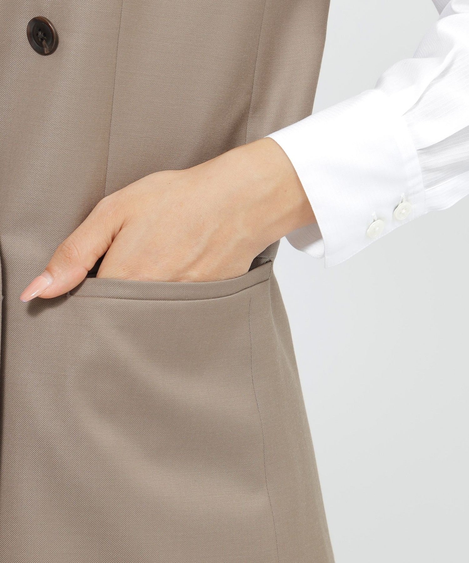 2151-K1E4142740__O,40,