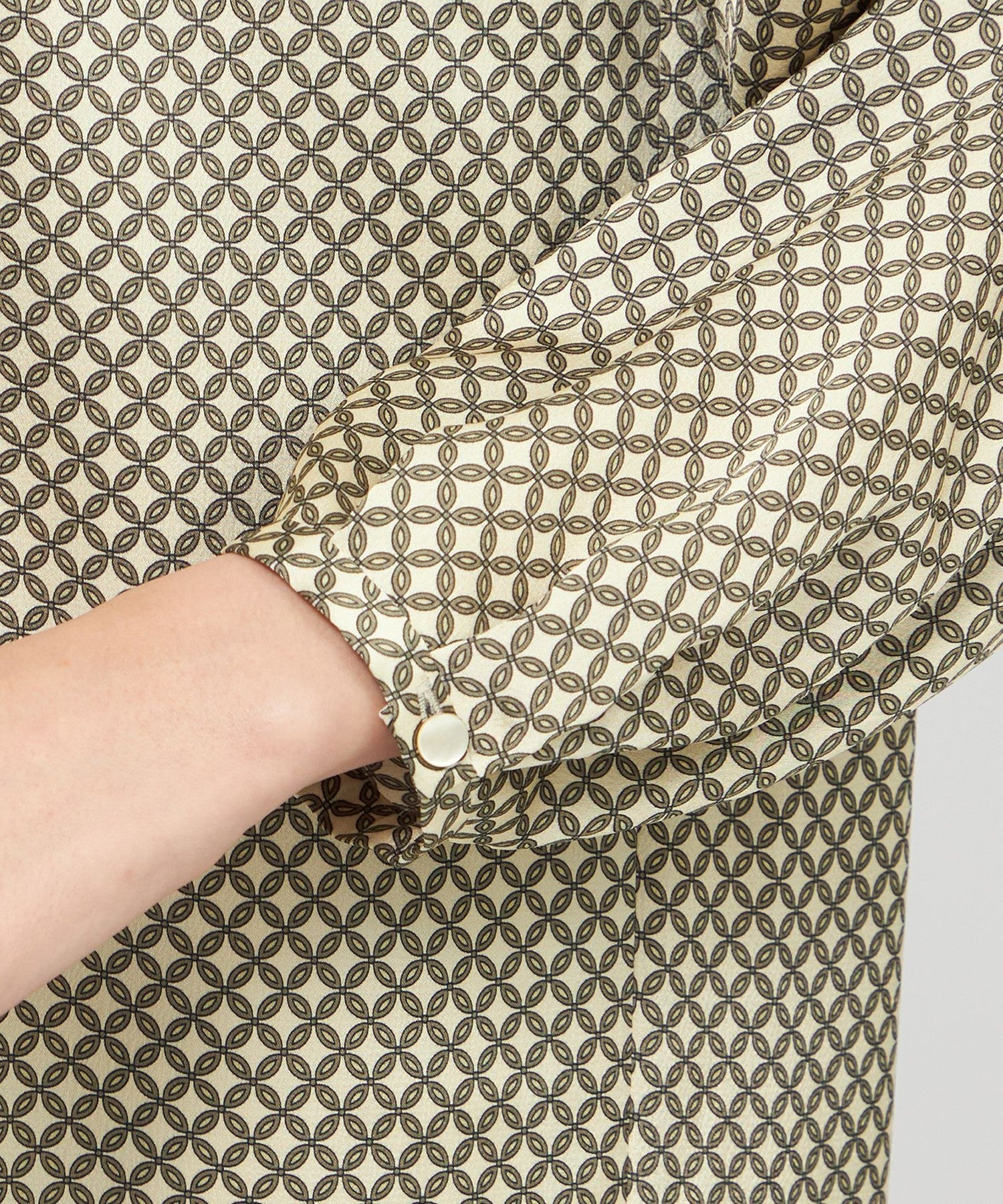 2151-K1J0863940__N,40,