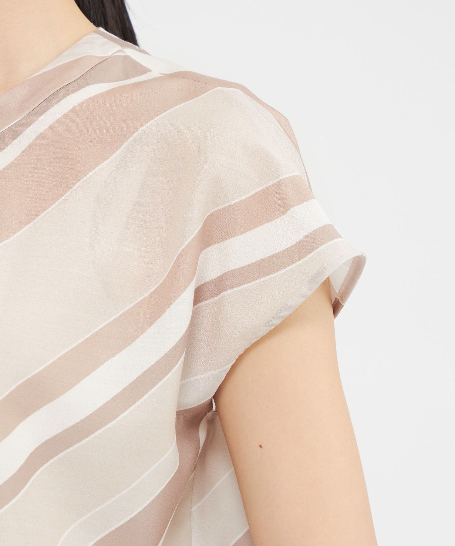 2151-K1L0260440__O,40,