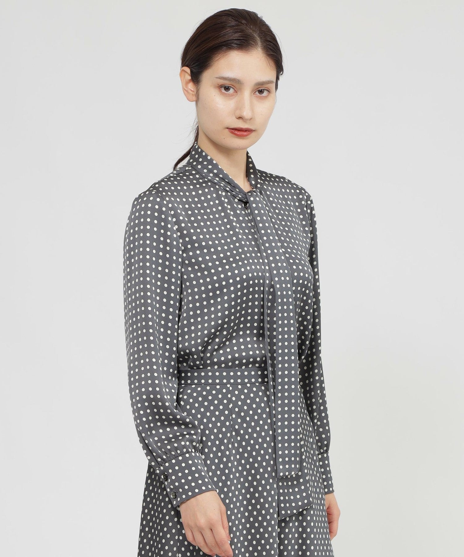 2151-K1L1162105__,05,モデル身長166cm 着用サイズ：6