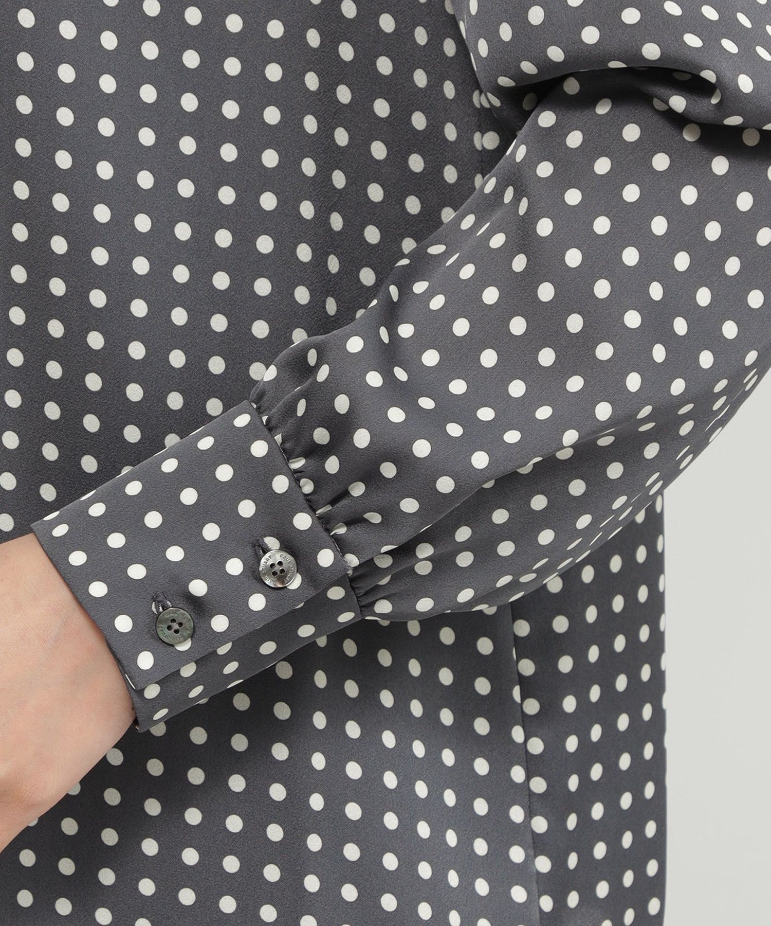 2151-K1L1162805__M,05,