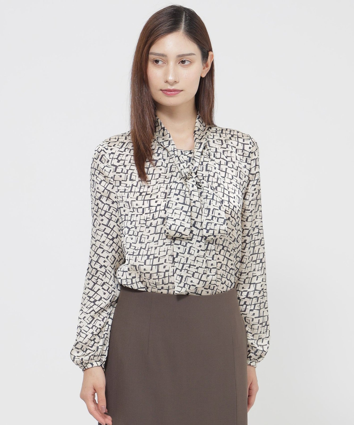 2151-K1L2380703__,03,モデル身長168cm 着用サイズ：6