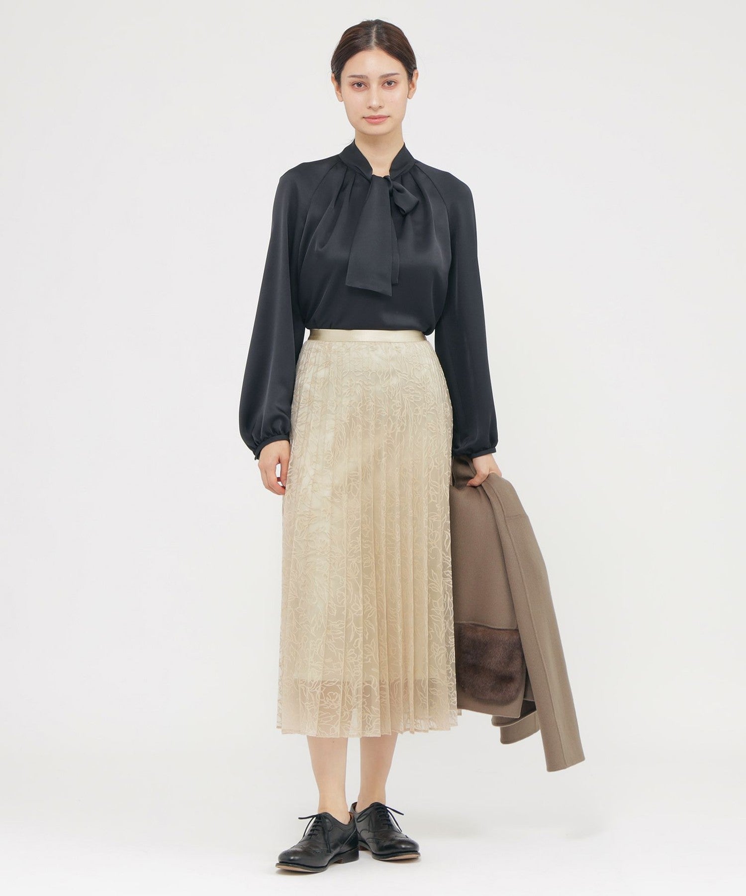 2151-K1L2465940__I,40,