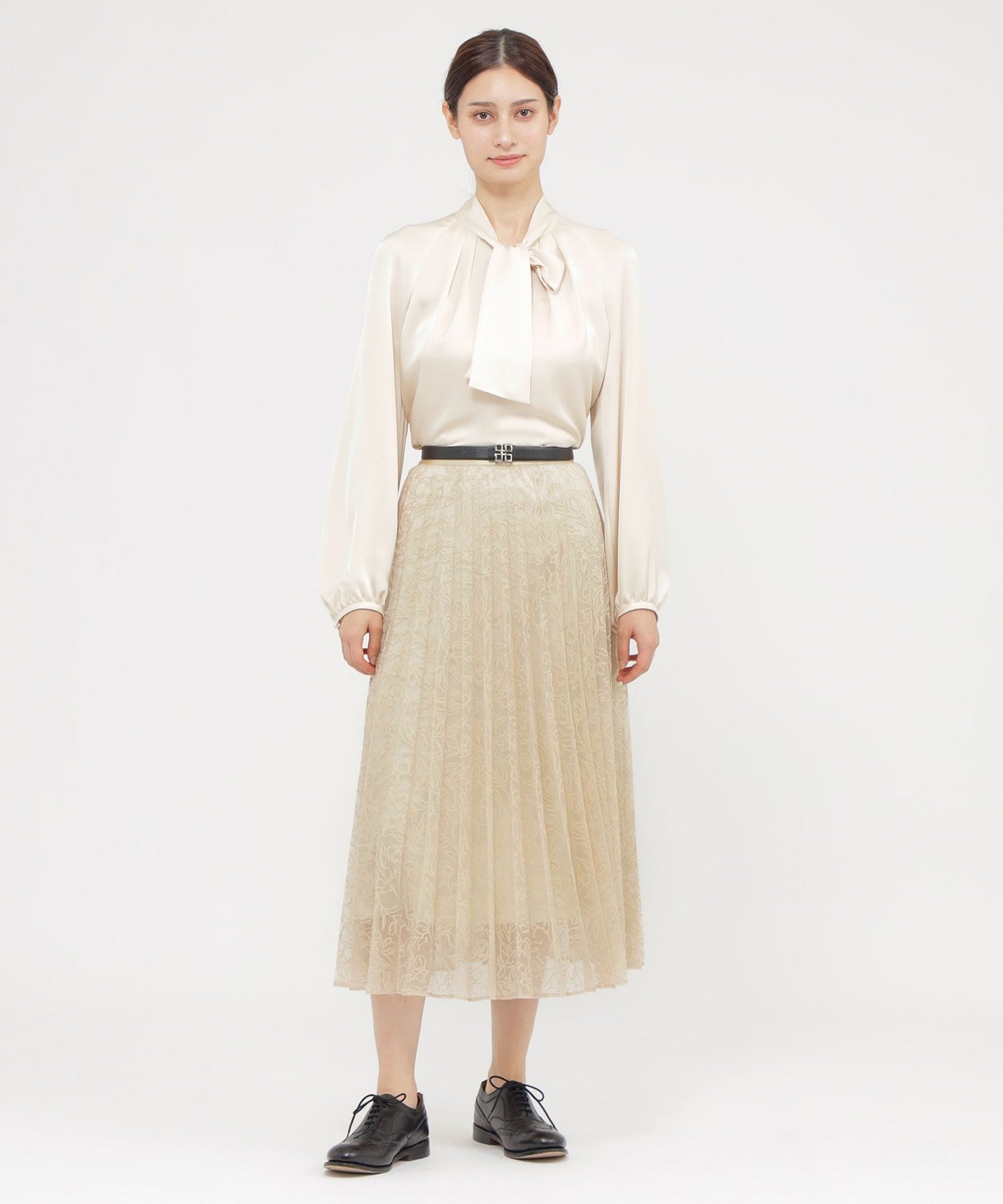 2151-K1L2465940__J,40,