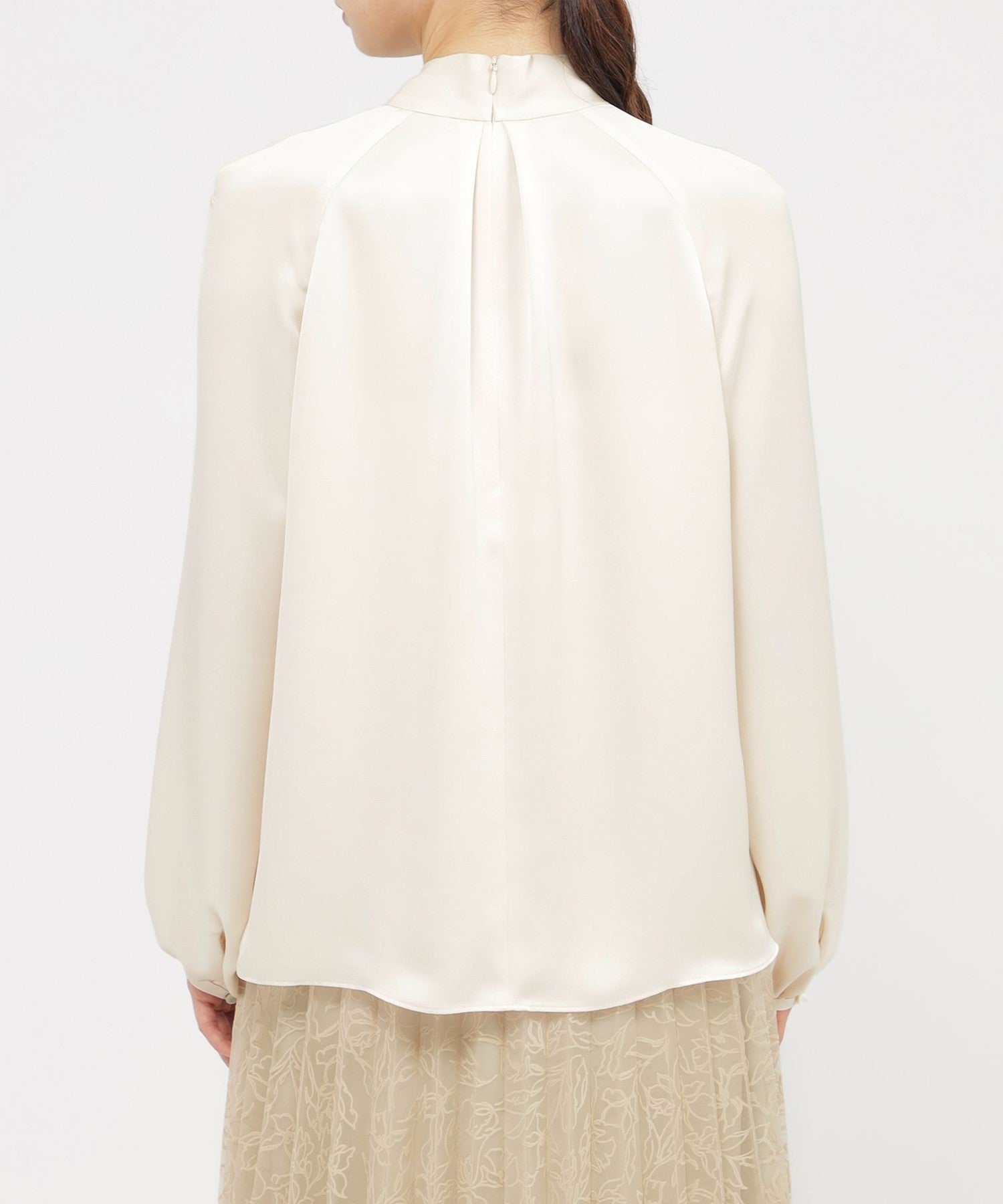 2151-K1L2465940__M,40,