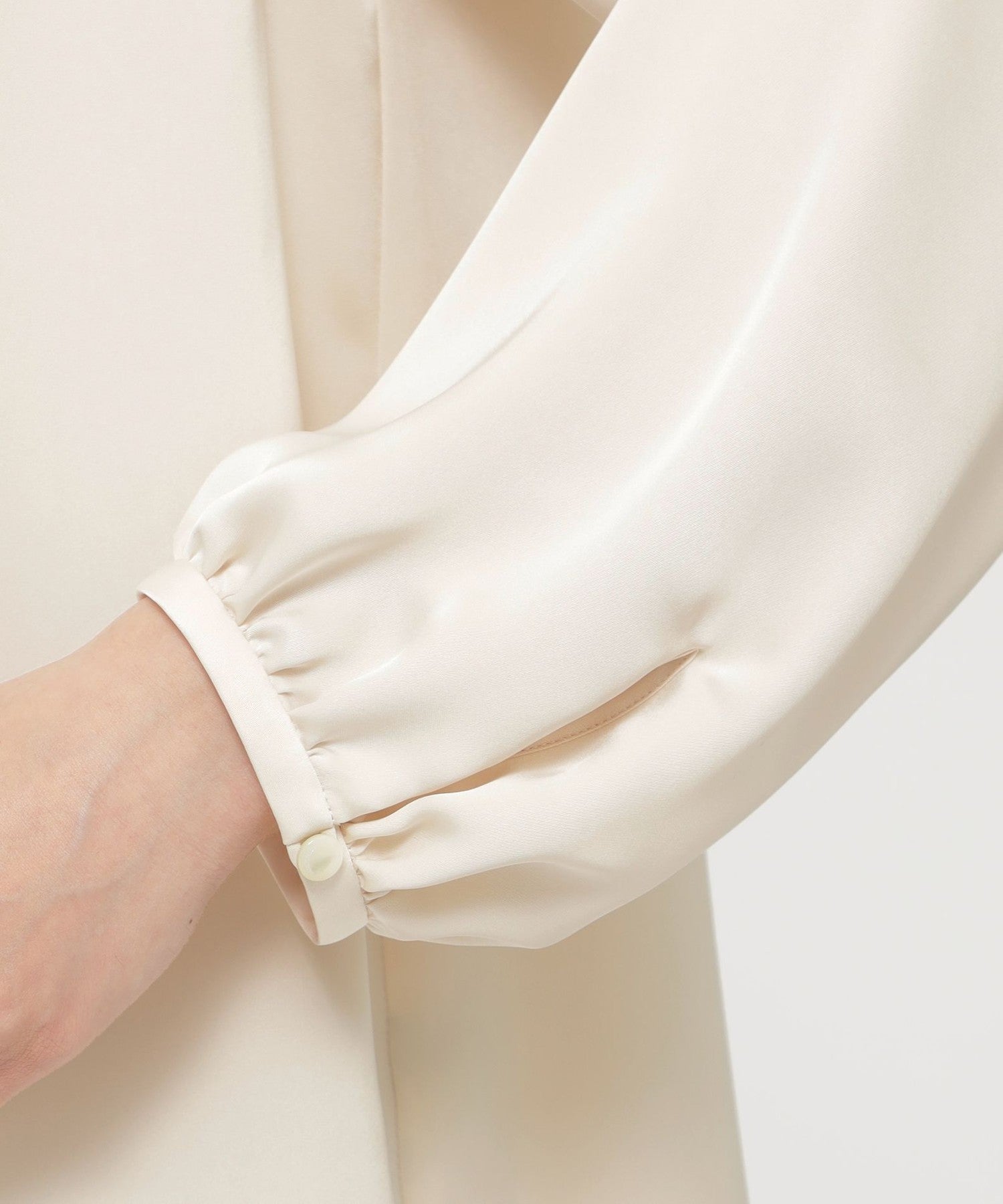 2151-K1L2465940__O,40,