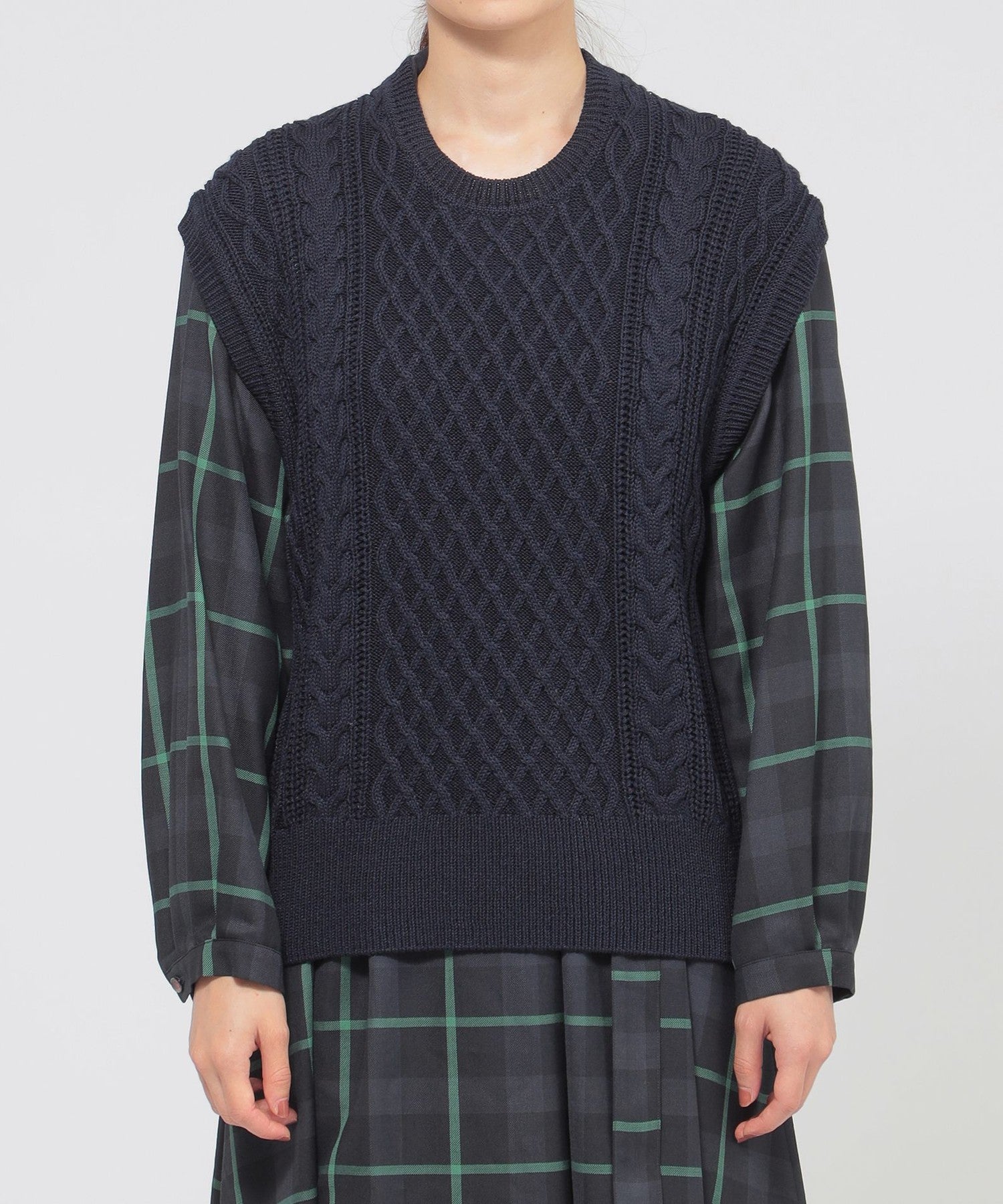 2151-K1N1662028__J,28,