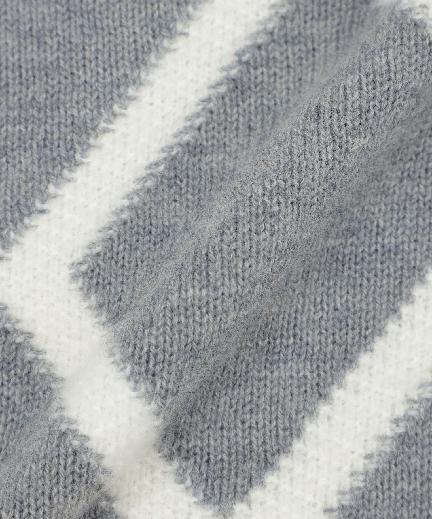 2151-K1N2565042__Q,42,