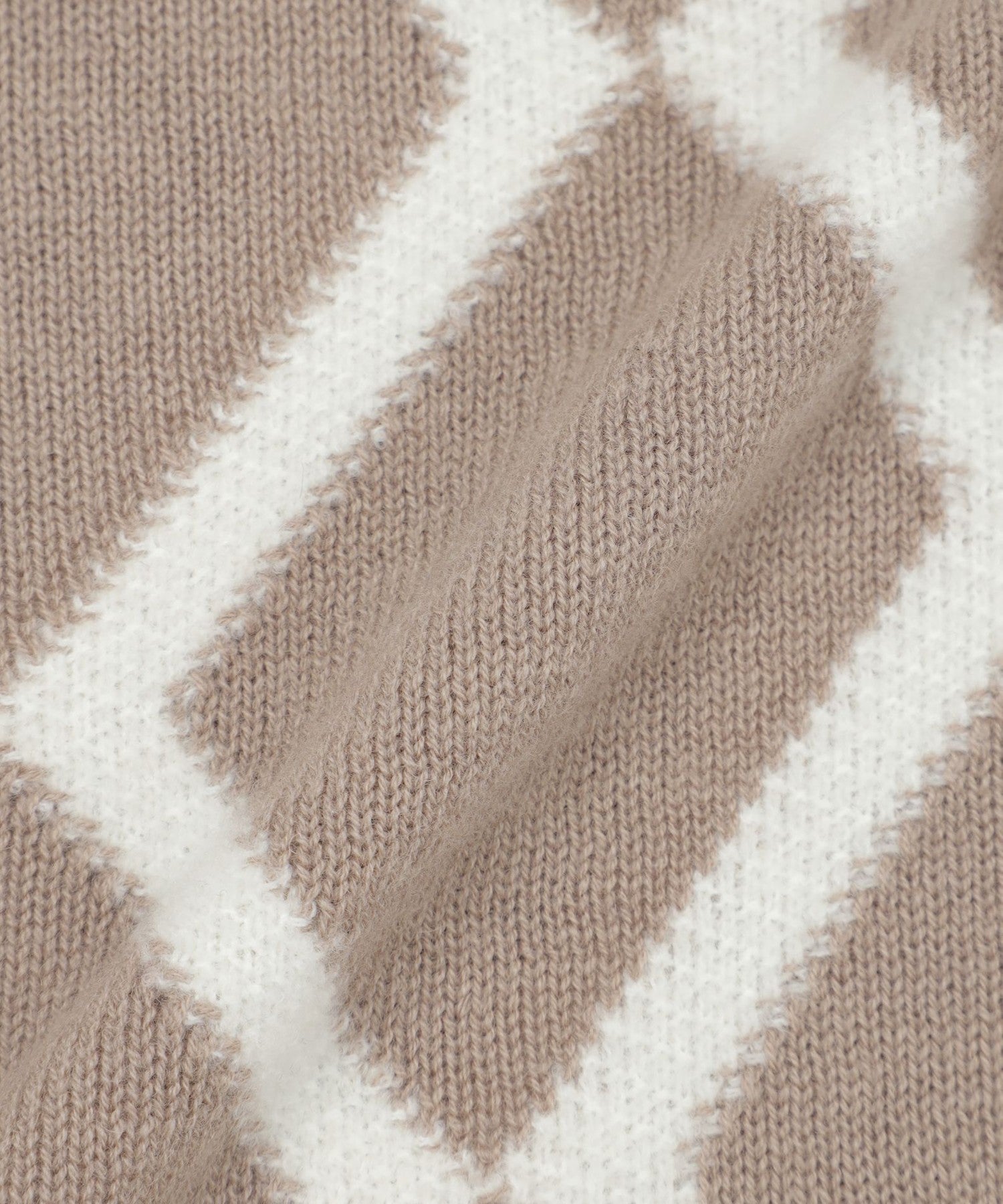 2151-K1N2565042__R,42,