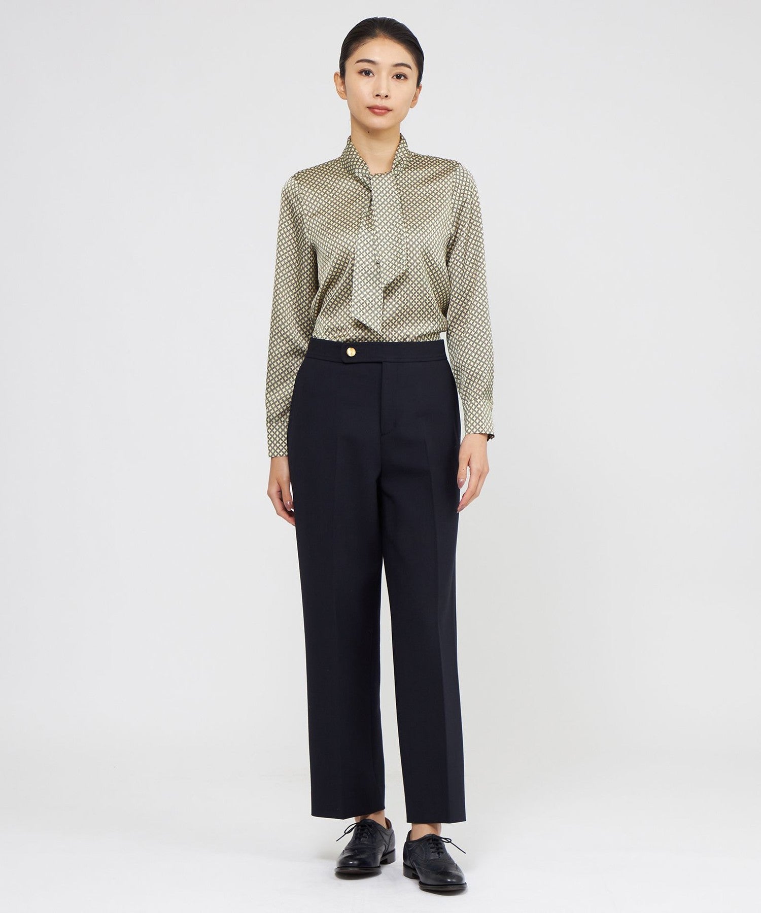 2151-K1R1863828__H,28,