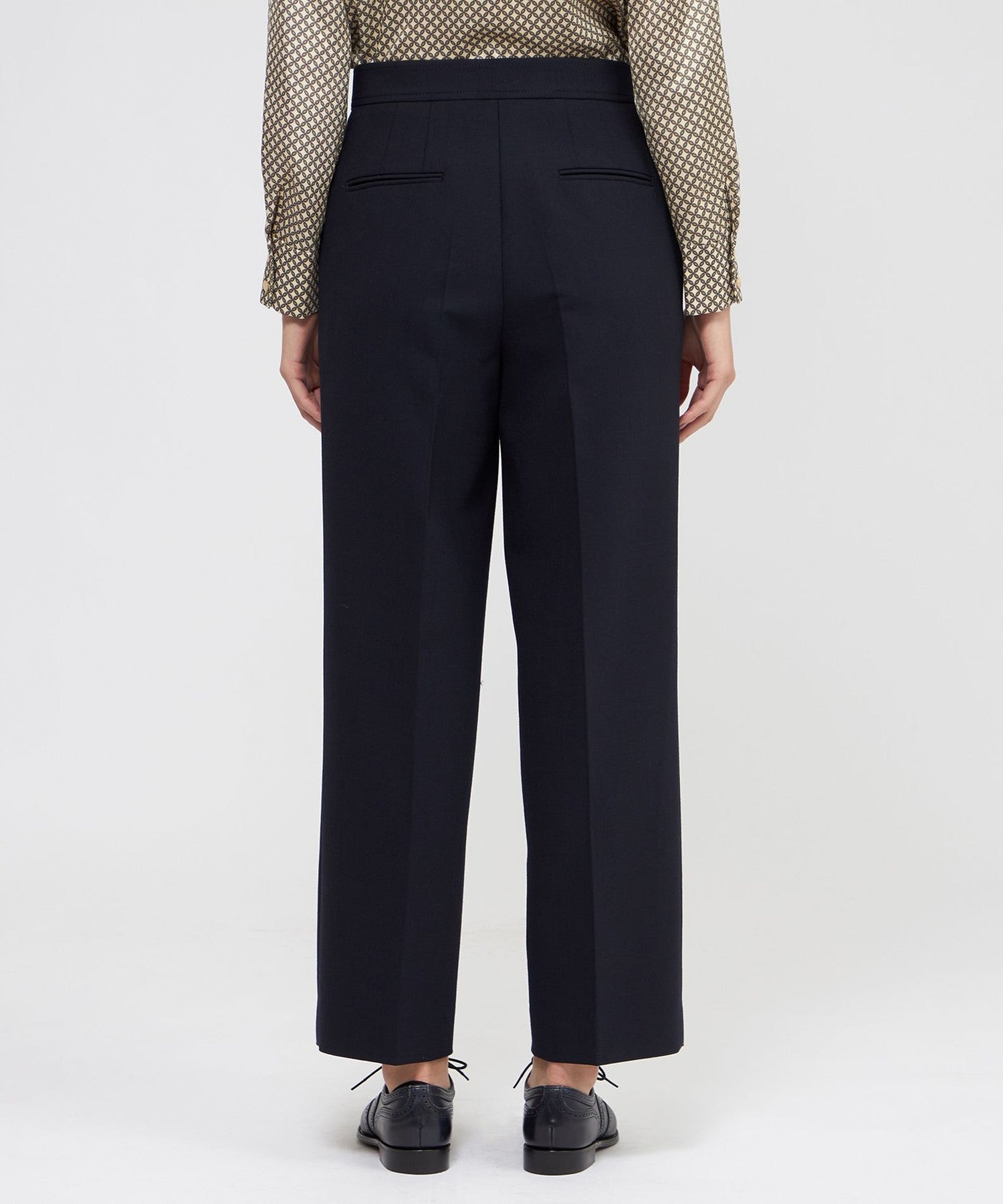 2151-K1R1863828__L,28,