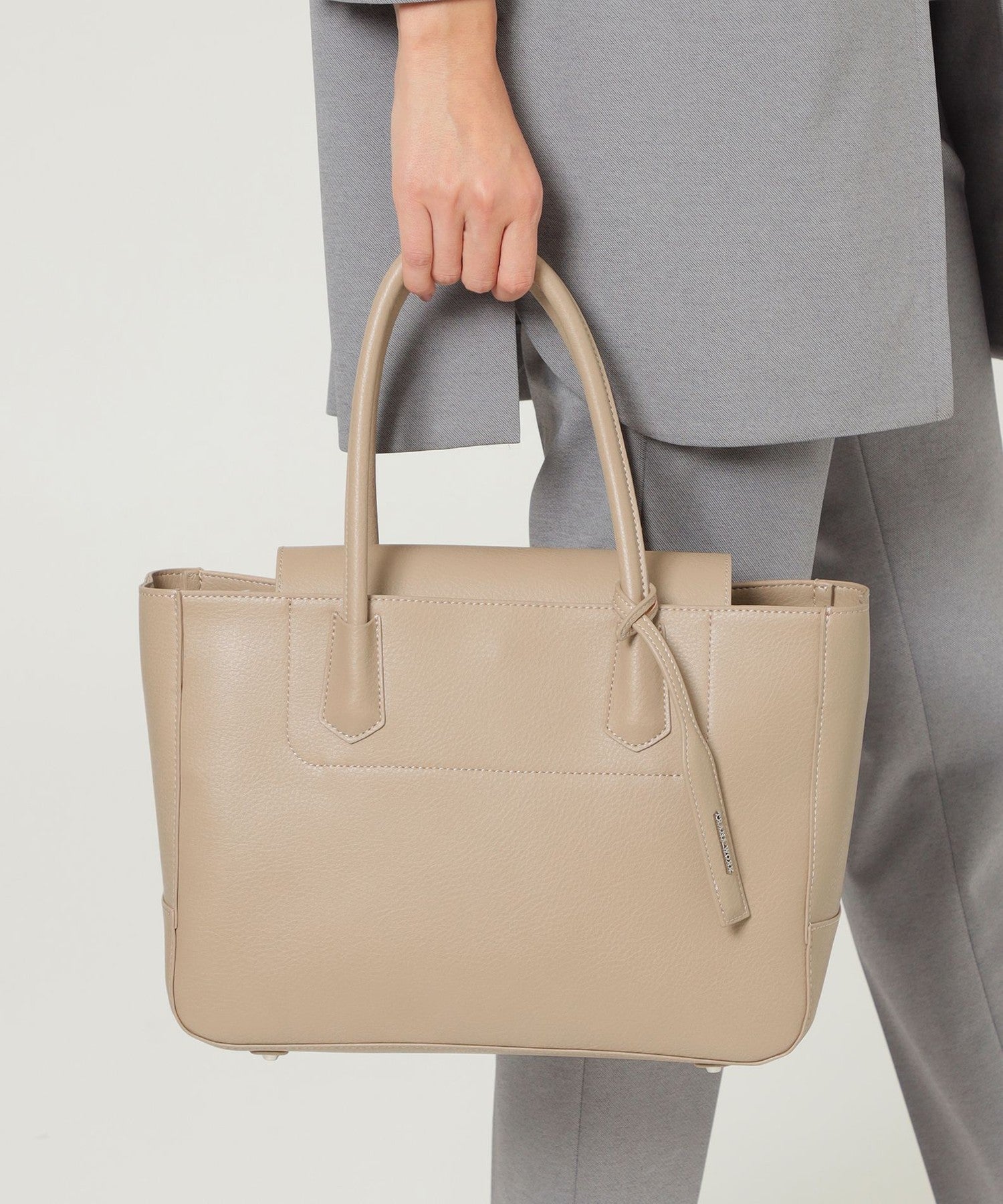 2211-U110110440__B,40,