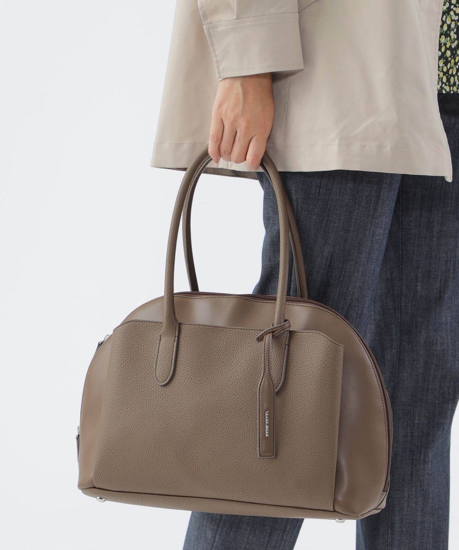 2211-U110120053__B,53,