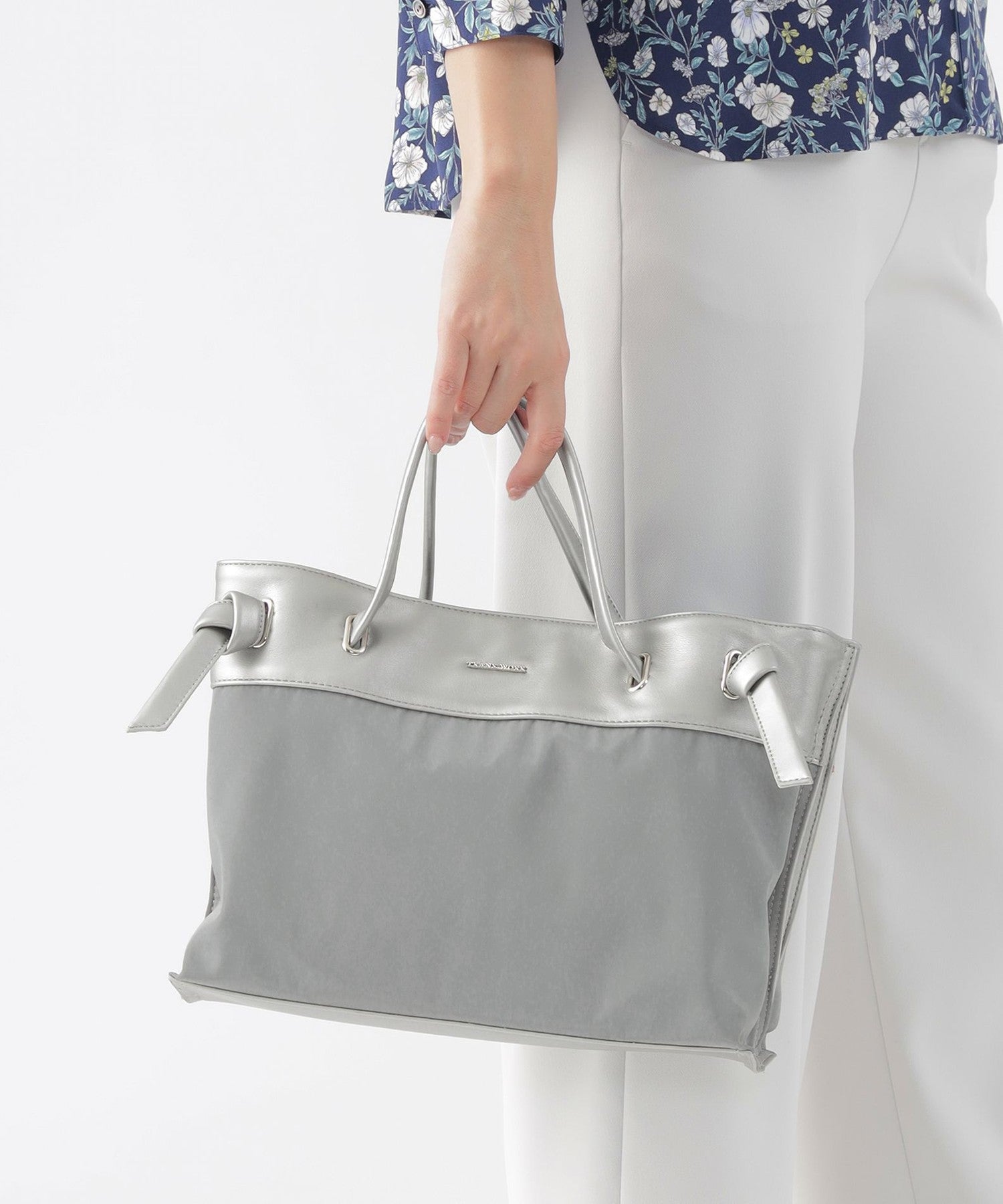 2211-U110451006__H,06,