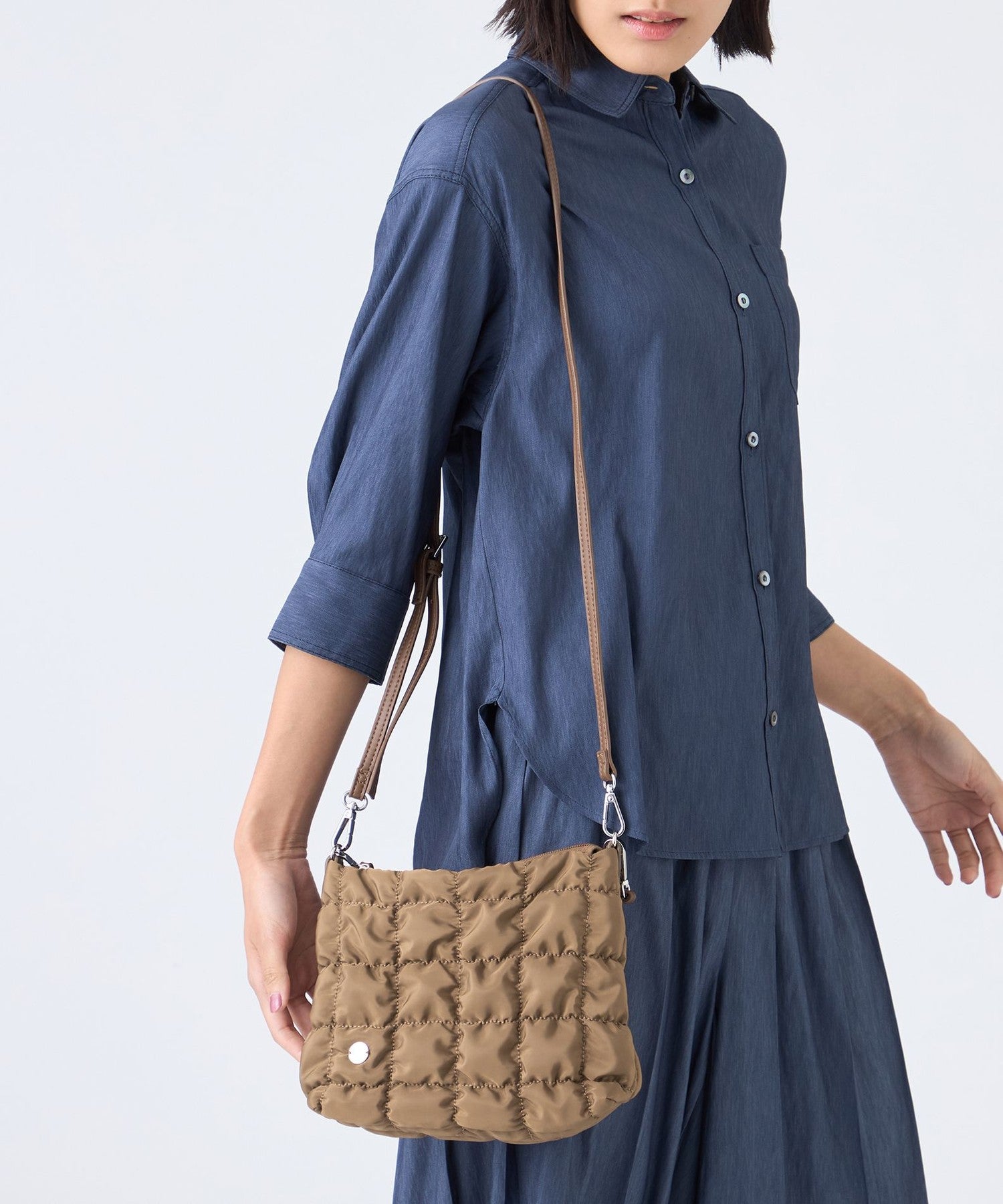 2211-U110560280__I,80,