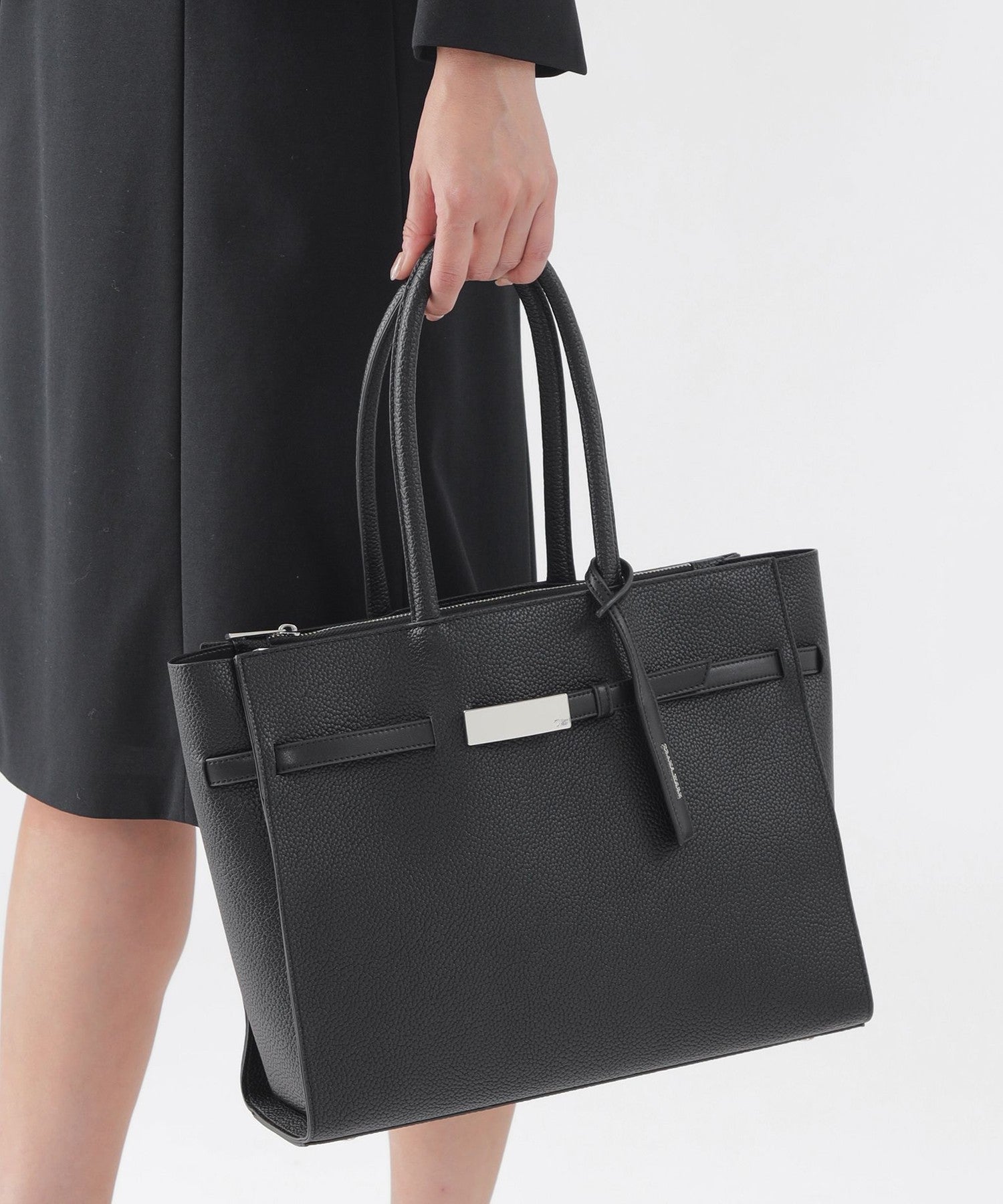 2211-U110651409__I,09,