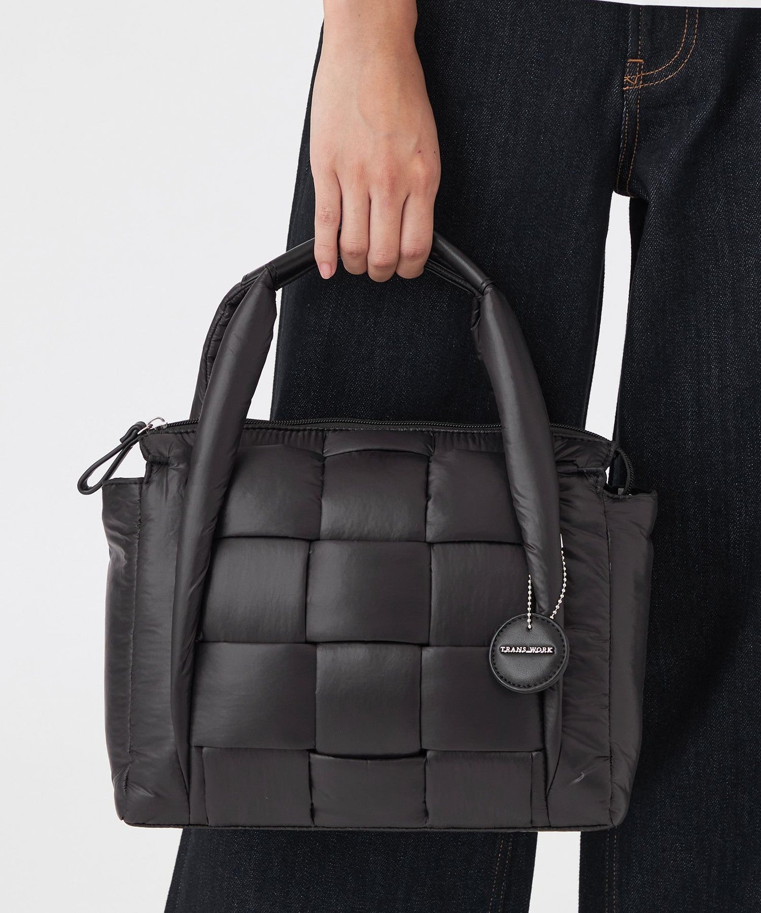 2211-U110861776__H,76,