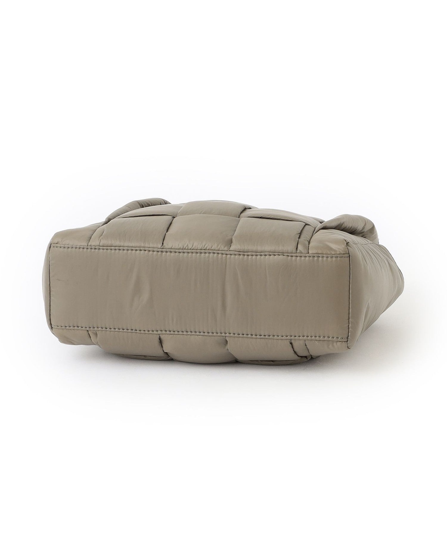 2211-U110861776__N,76,