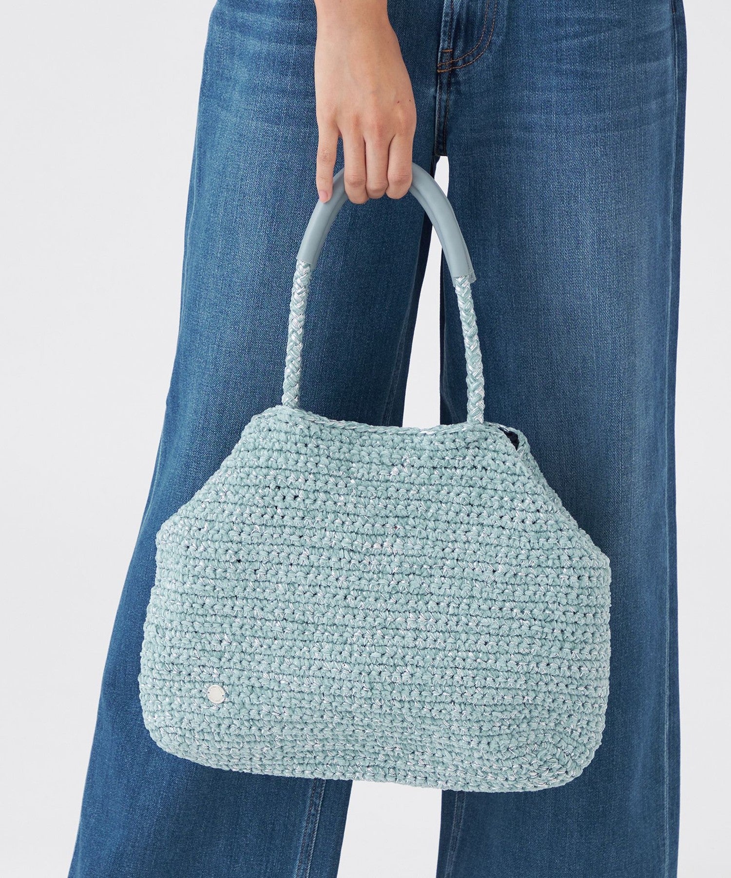 2211-U110961822__I,22,