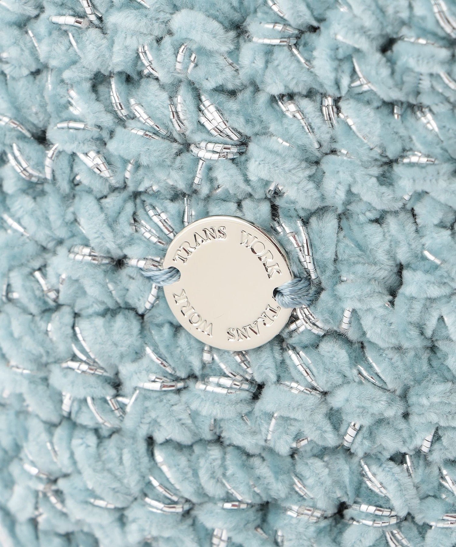 2211-U110961822__Q,22,