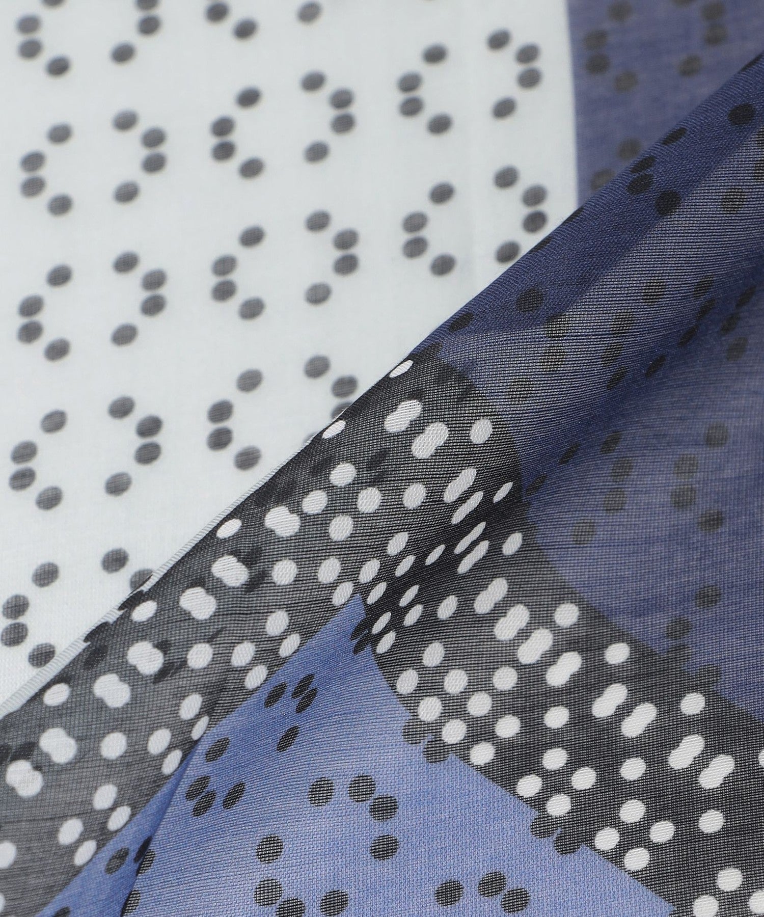 2211-U170231628__J,28,