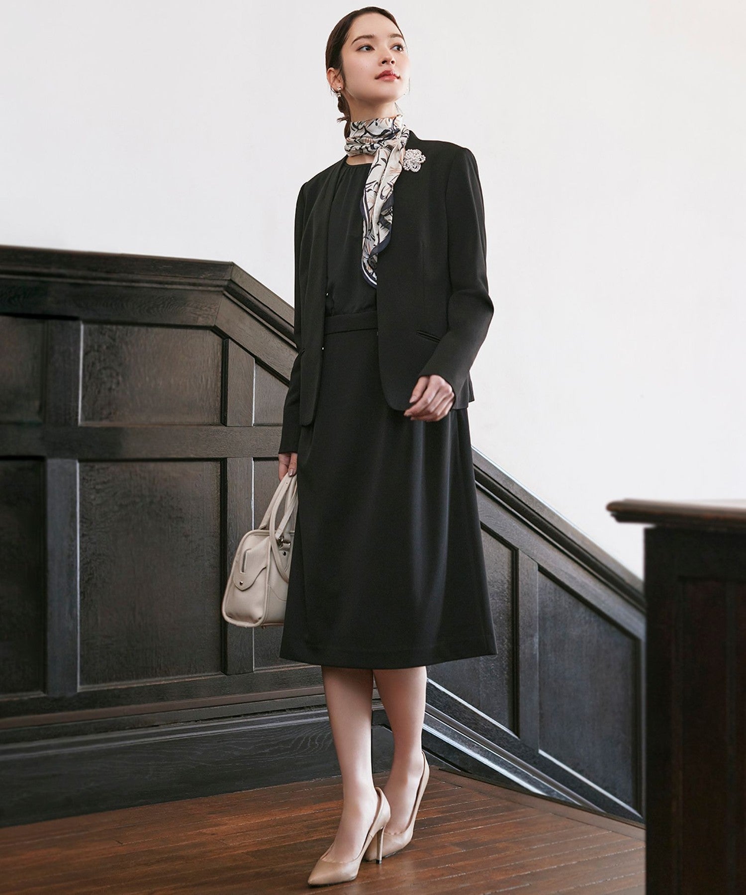 2211-U170351502__A,02,