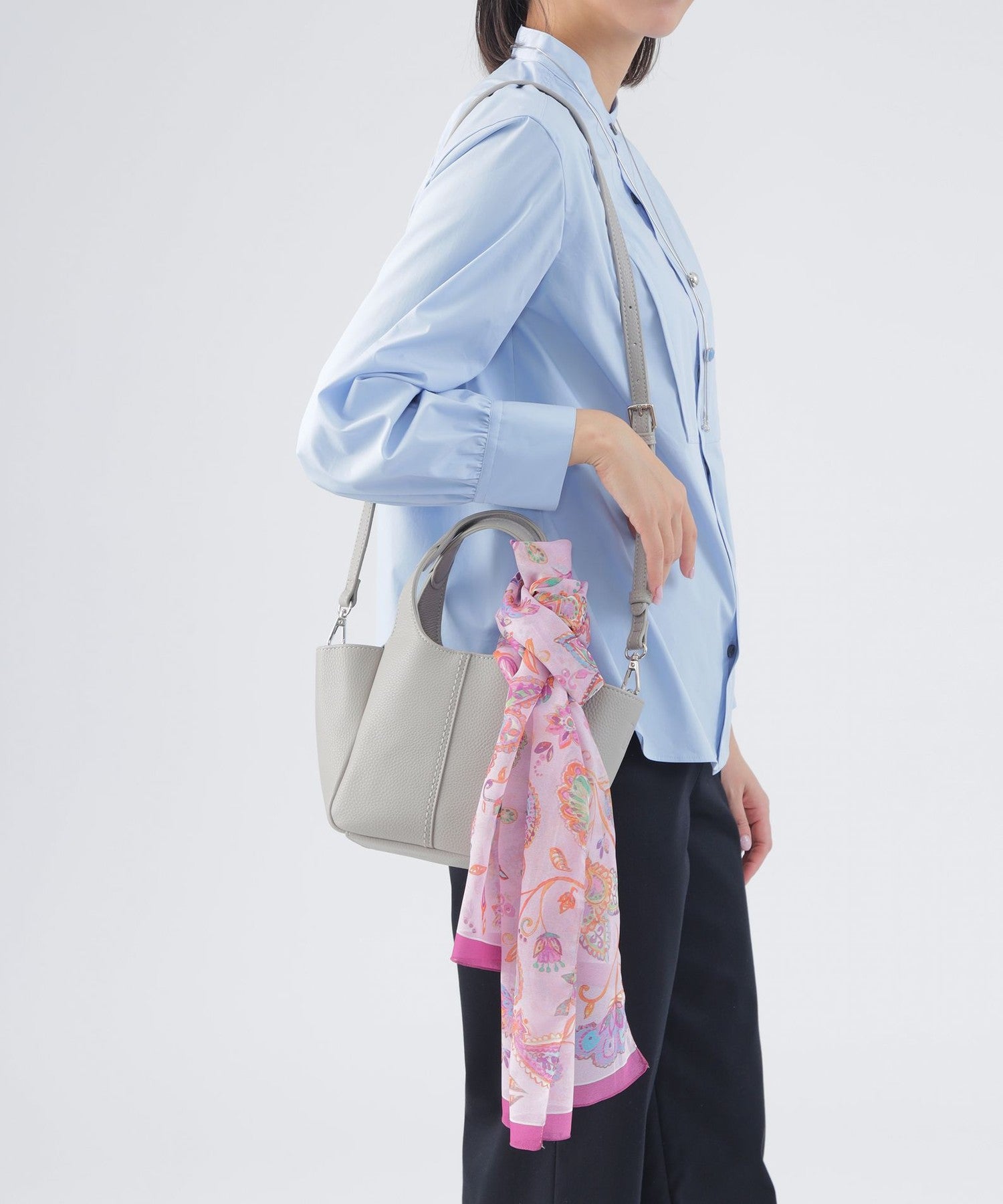 2211-U170432312__,12,