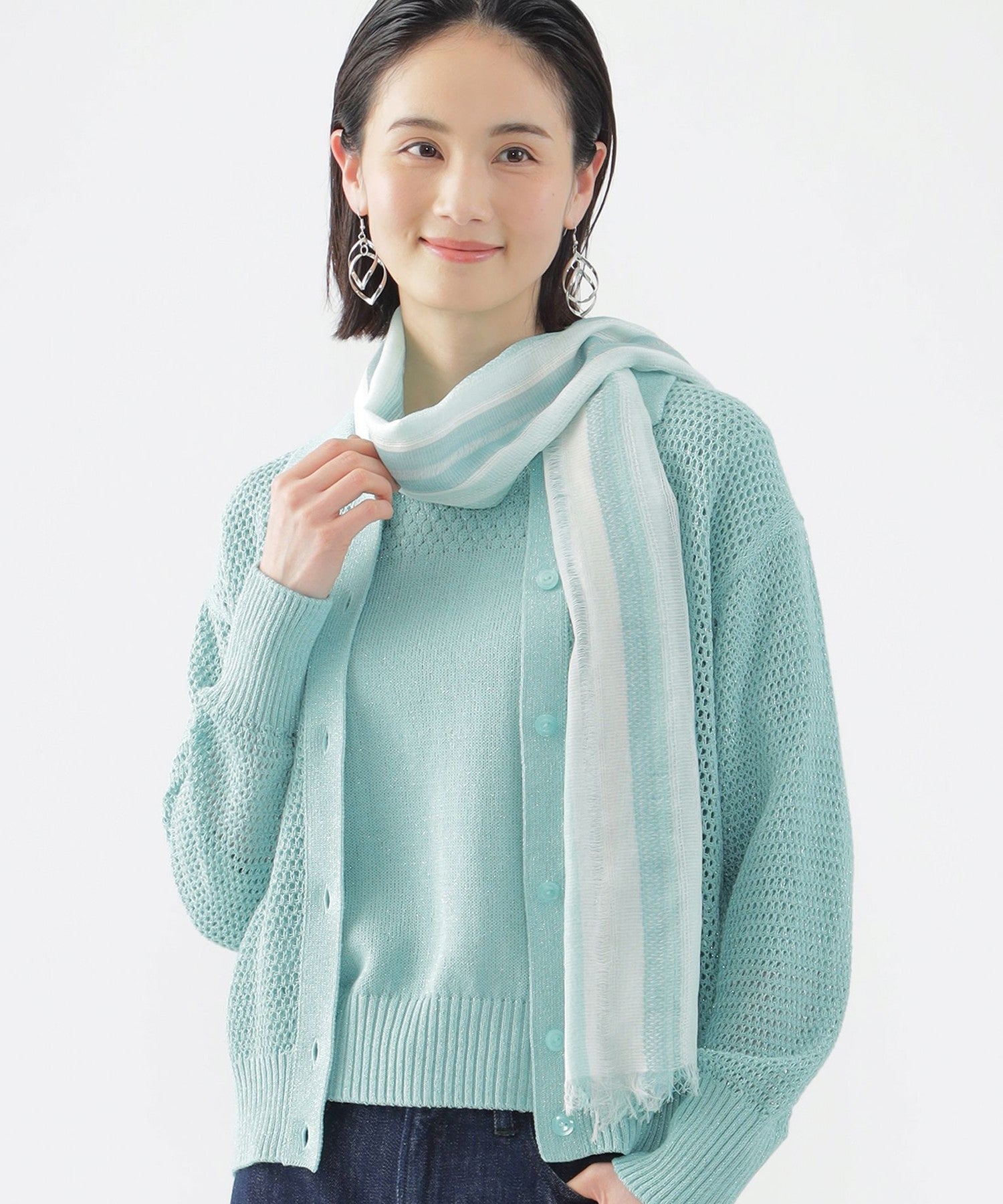 2211-U170533624__,24,