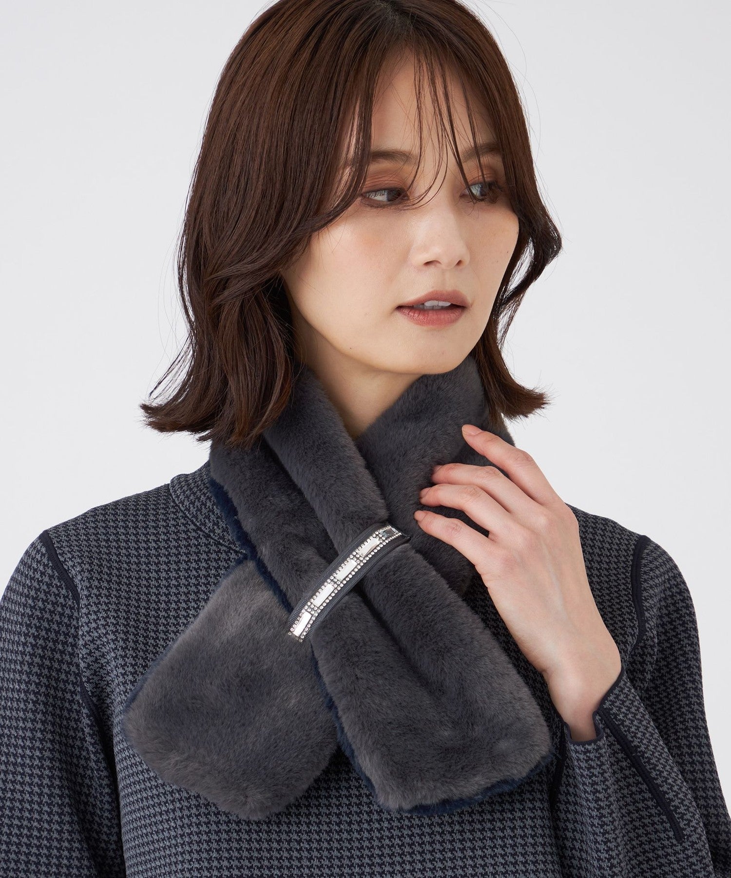 2211-U170665507__,07,