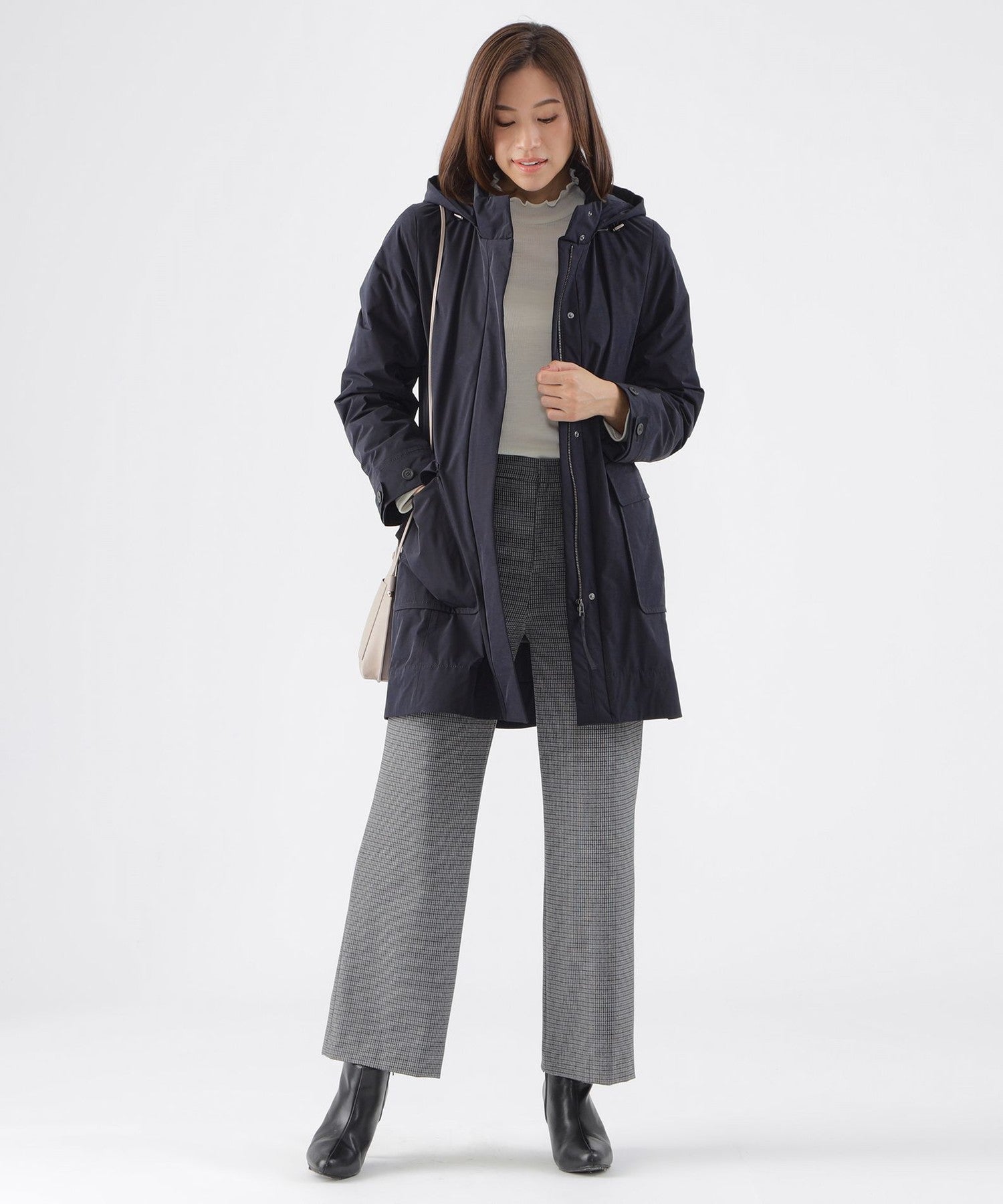 2211-U1A0745206__I,06,