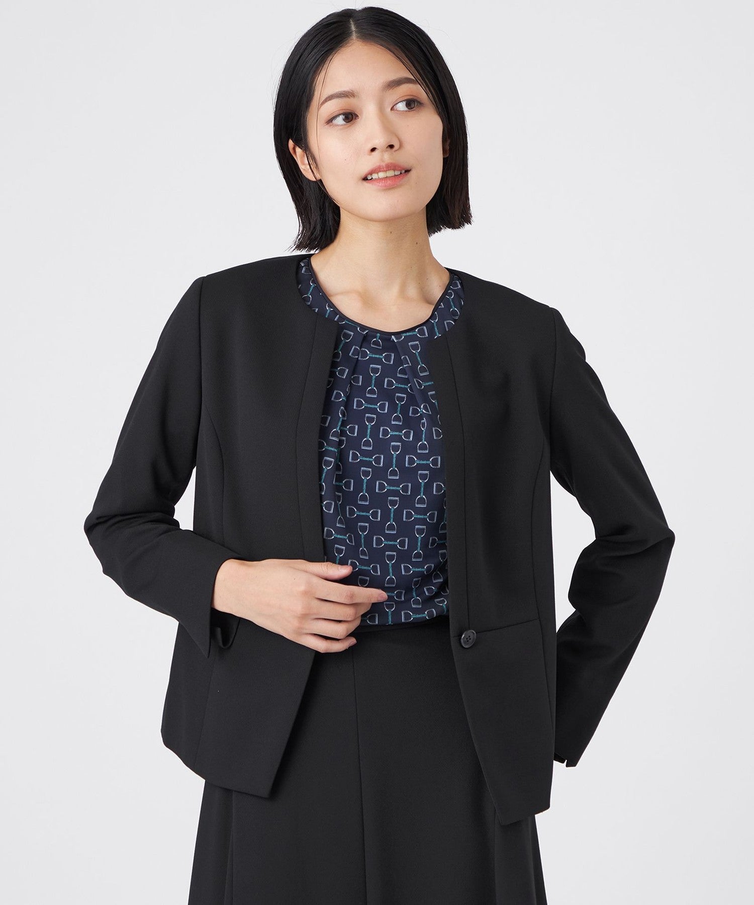 2211-U1E0762529__,29,モデル身長167cm 着用サイズ：38