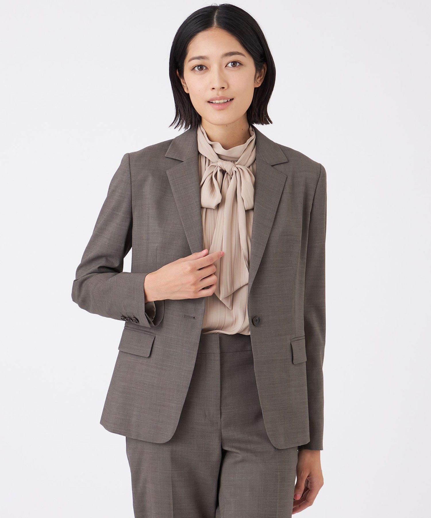 2211-U1E1464556__,56,モデル身長167cm 着用サイズ：38