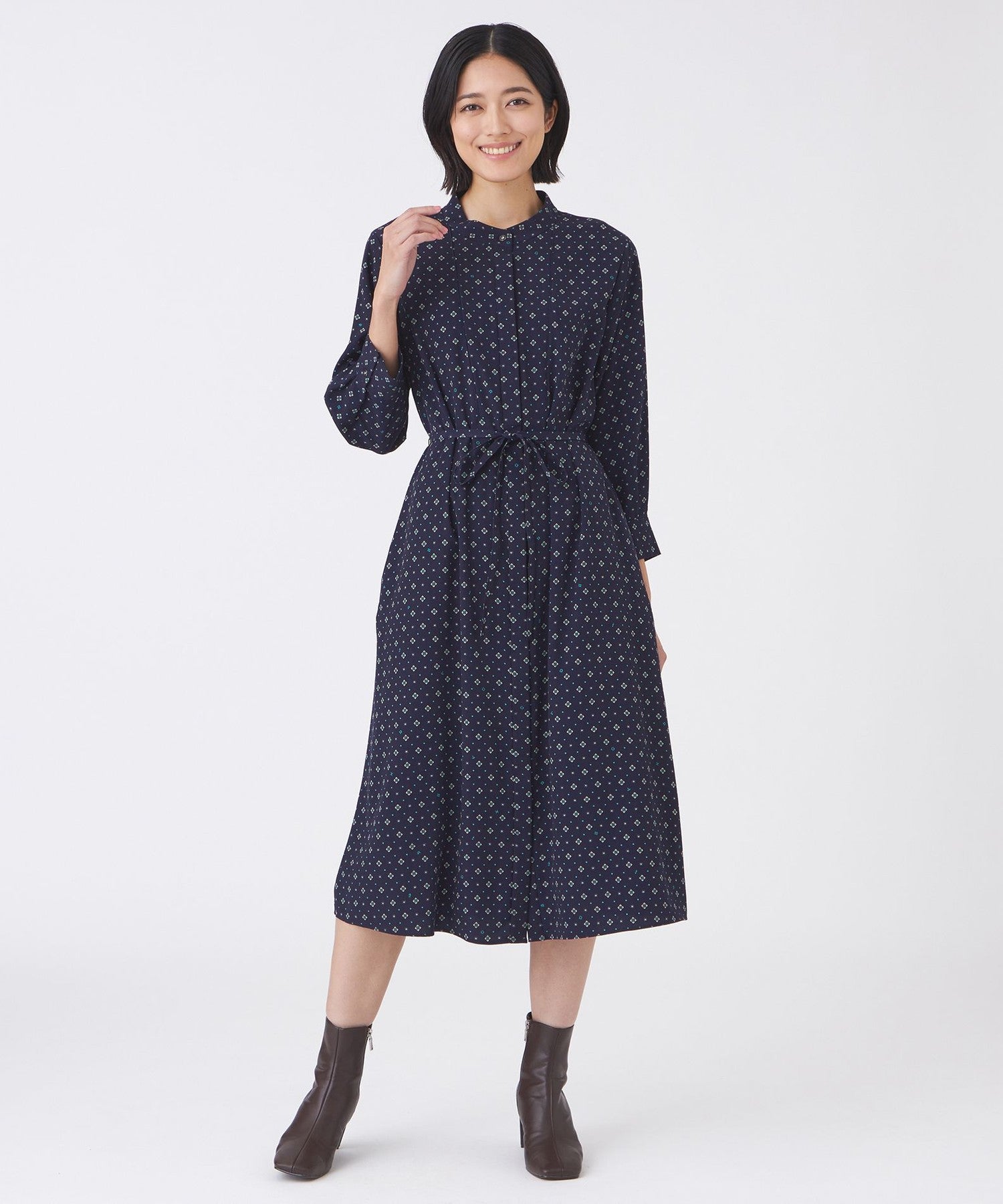 2211-U1J0663828__I,28,