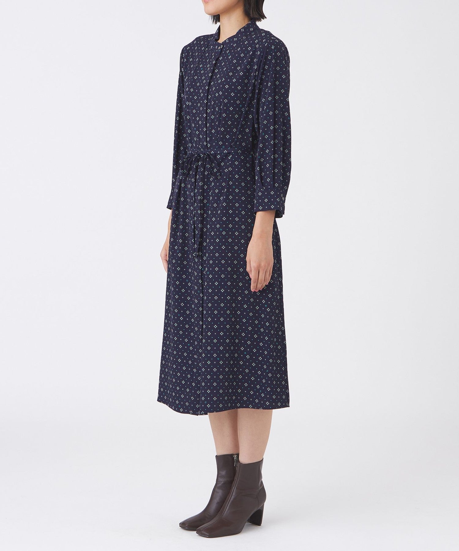 2211-U1J0663828__L,28,