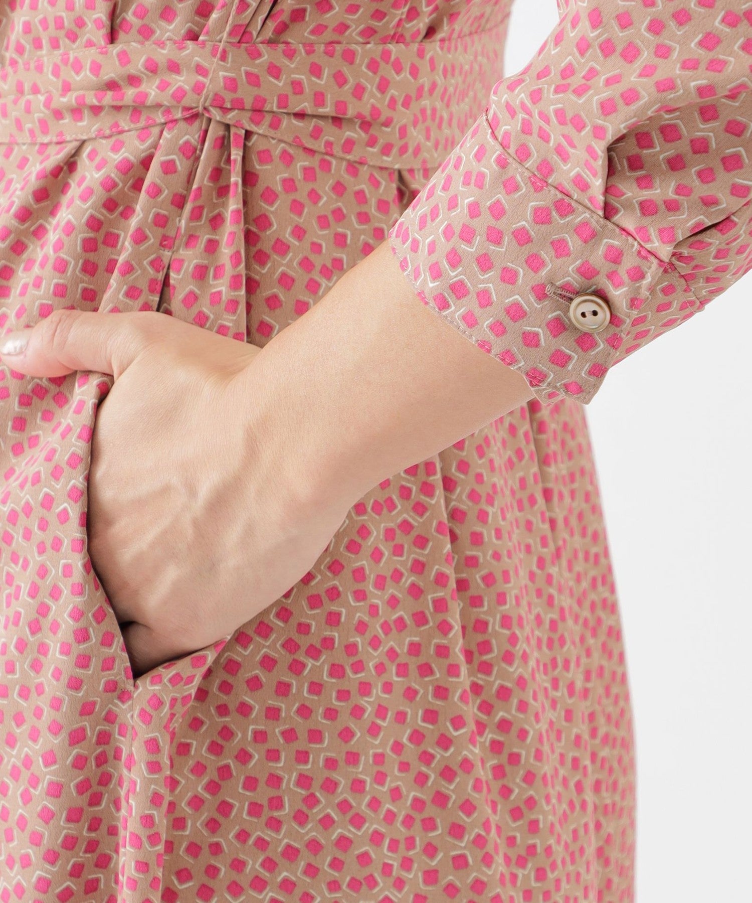 2211-U1J0944240__N,40,