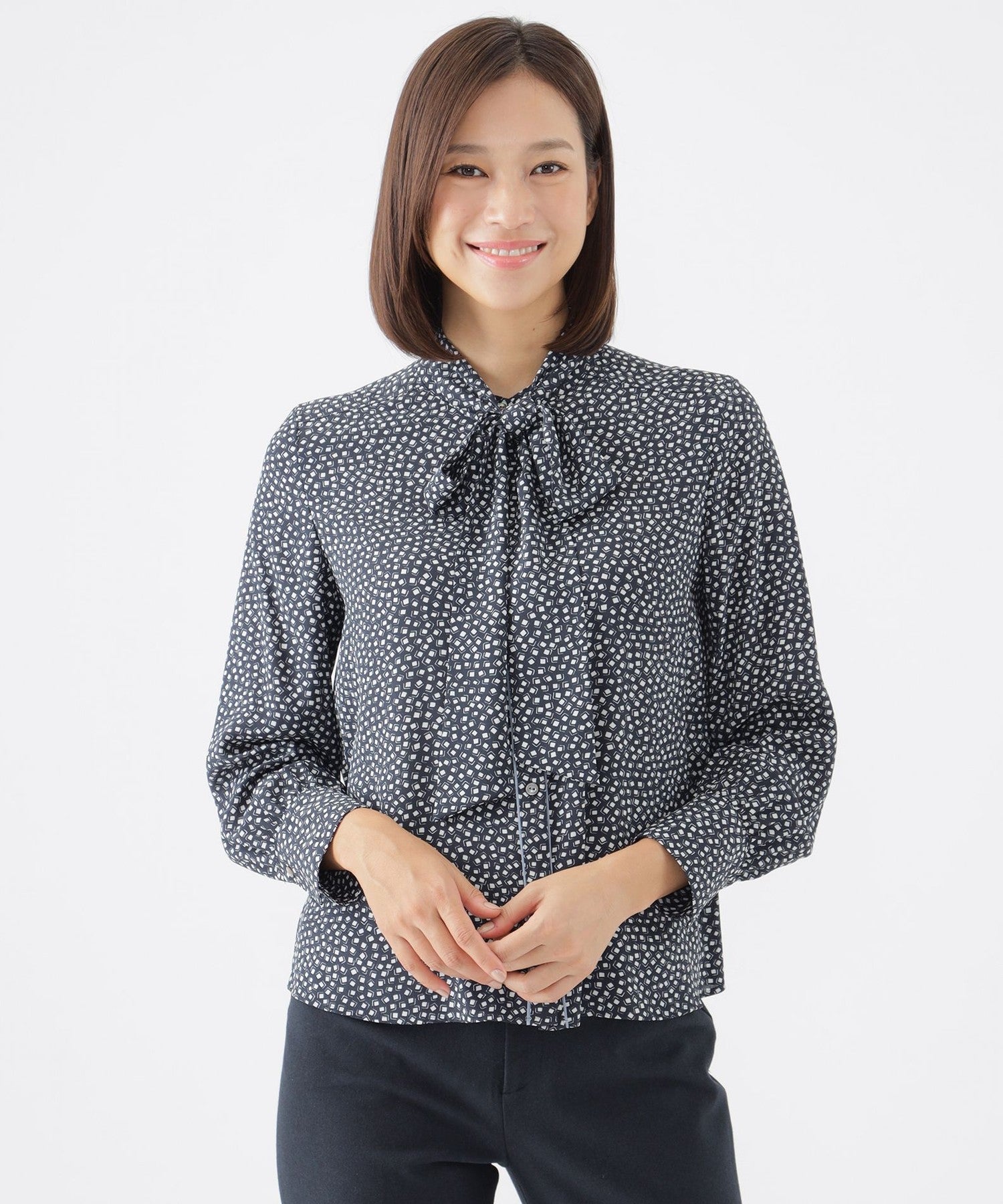 2211-U1M1144228__,28,モデル身長170cm 着用サイズ：38