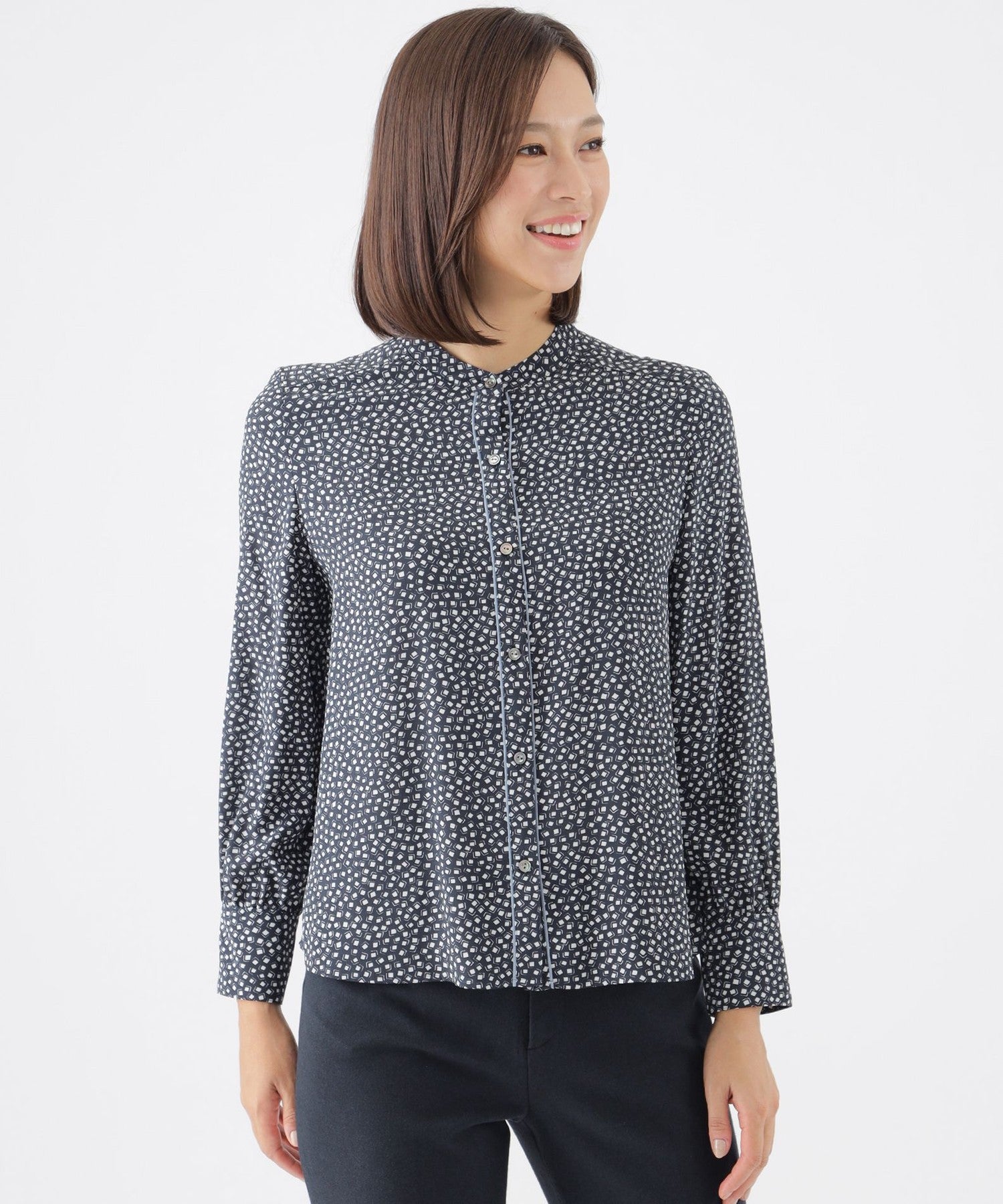 2211-U1M1144228__L,28,