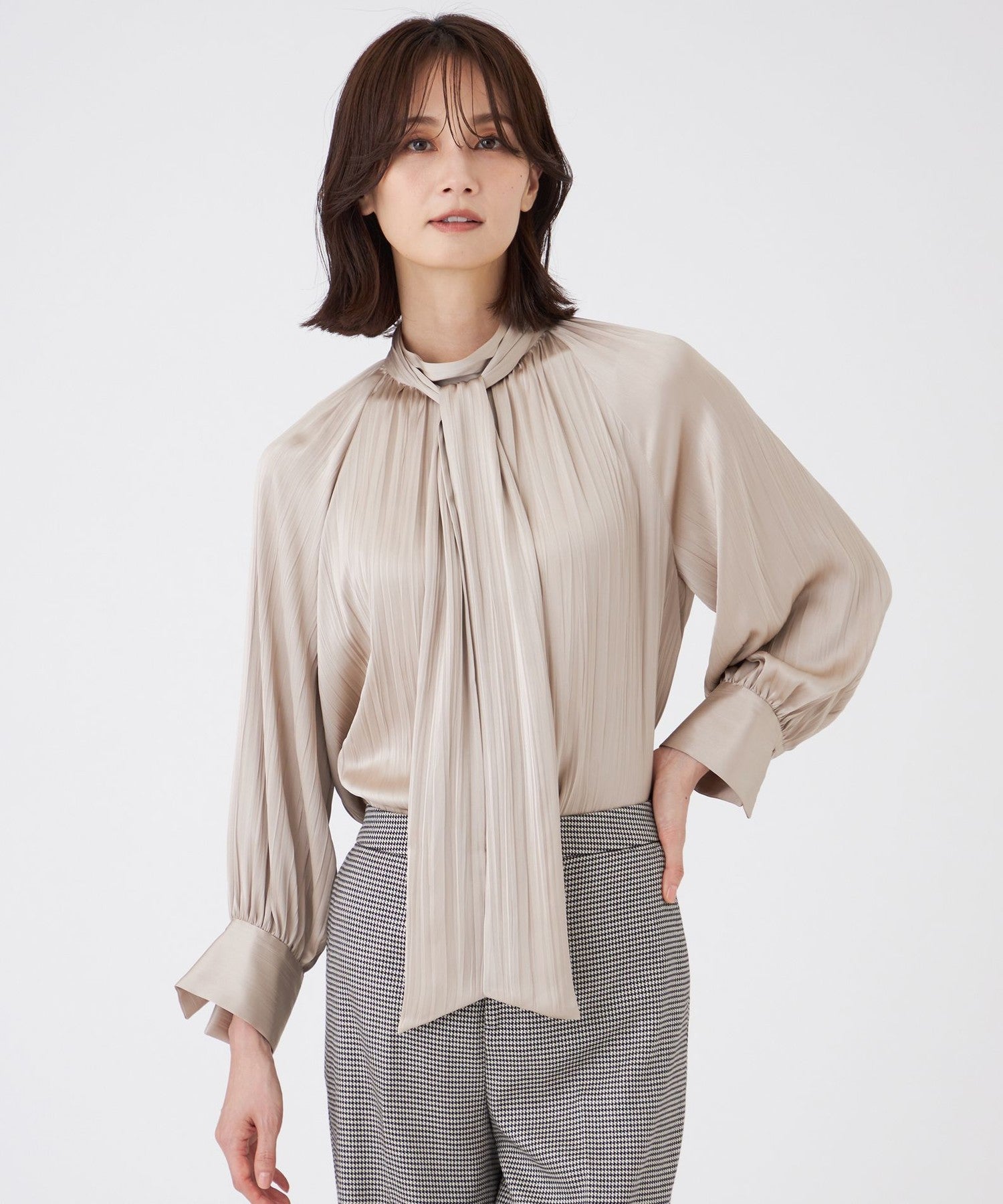 2211-U1M1364240__,40,モデル身長171cm 着用サイズ：38