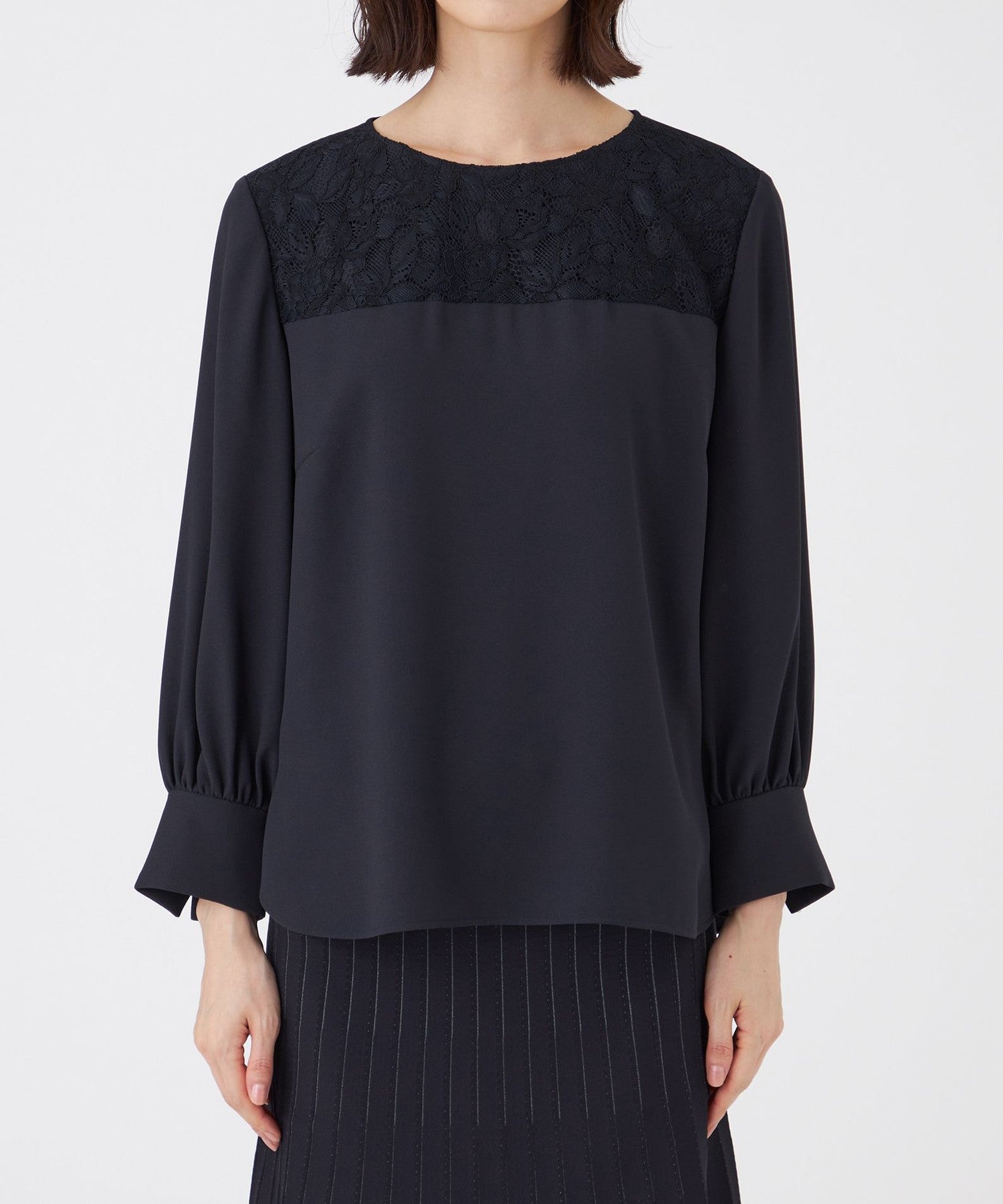 2211-U1M1464328__J,28,