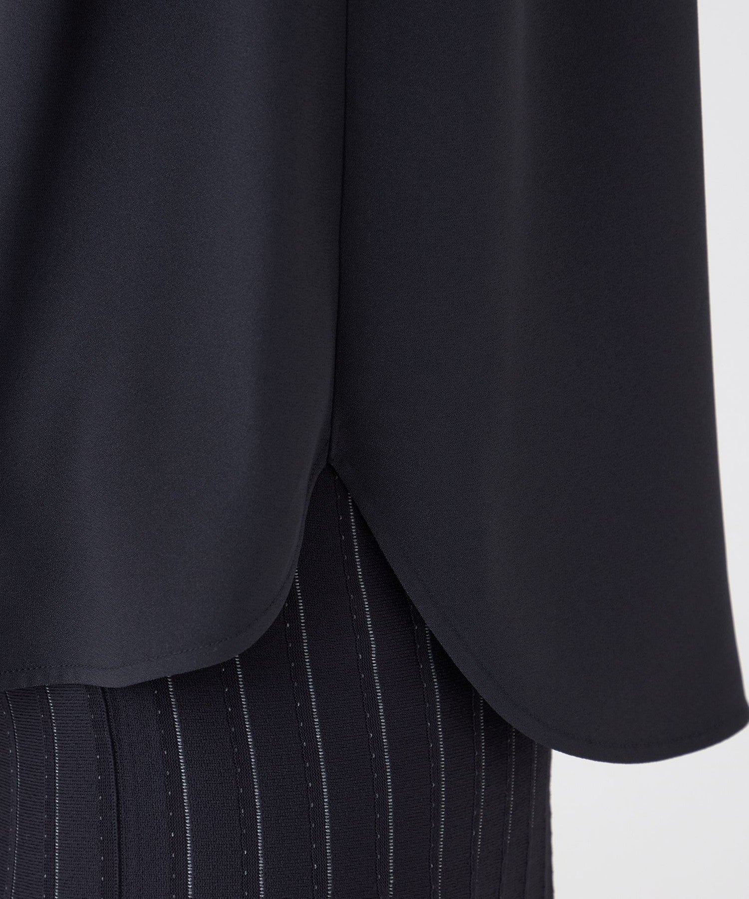 2211-U1M1464328__O,28,