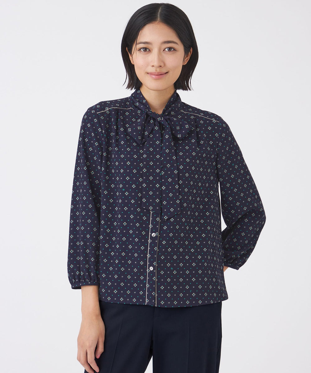ウォッシャブル】ジオメトリックプリントブラウス(トップス