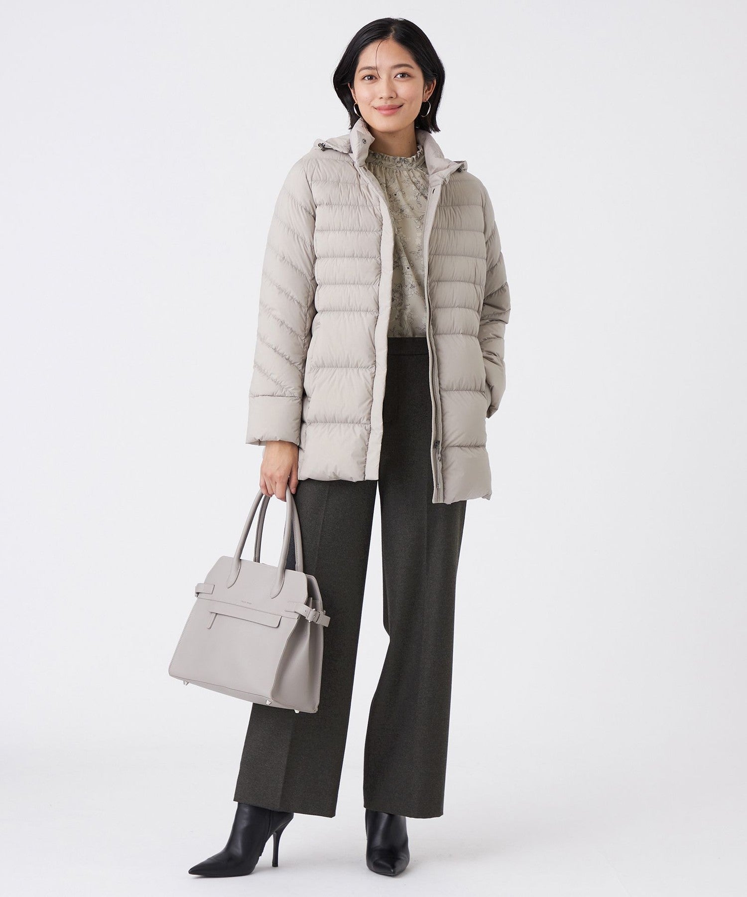 2211-U1M1765340__I,40,