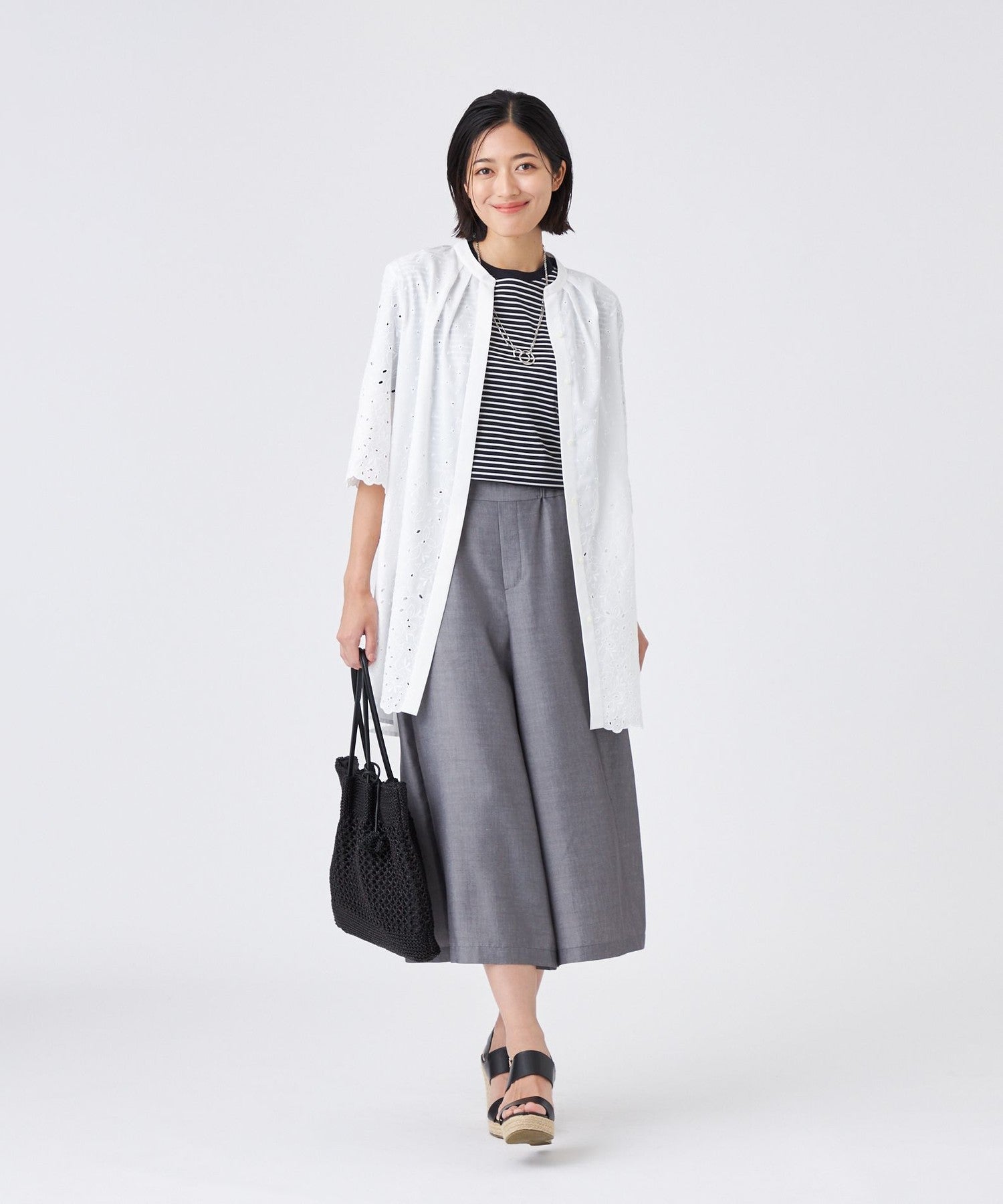 2211-U1M2457728__I,28,